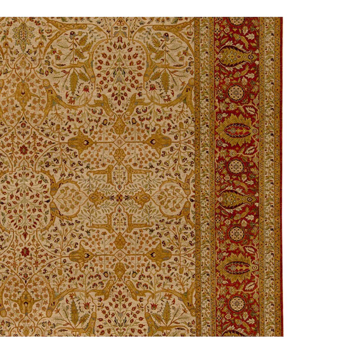 Les ateliers Hadji Jalili étaient réputés dans le monde entier pour leur production de tapis de Tabriz impeccables, de la fin du XIXe siècle au premier quart du XXe siècle (1880-1915). Situés autrefois à Tabriz (nord-ouest de la Perse), ces ateliers