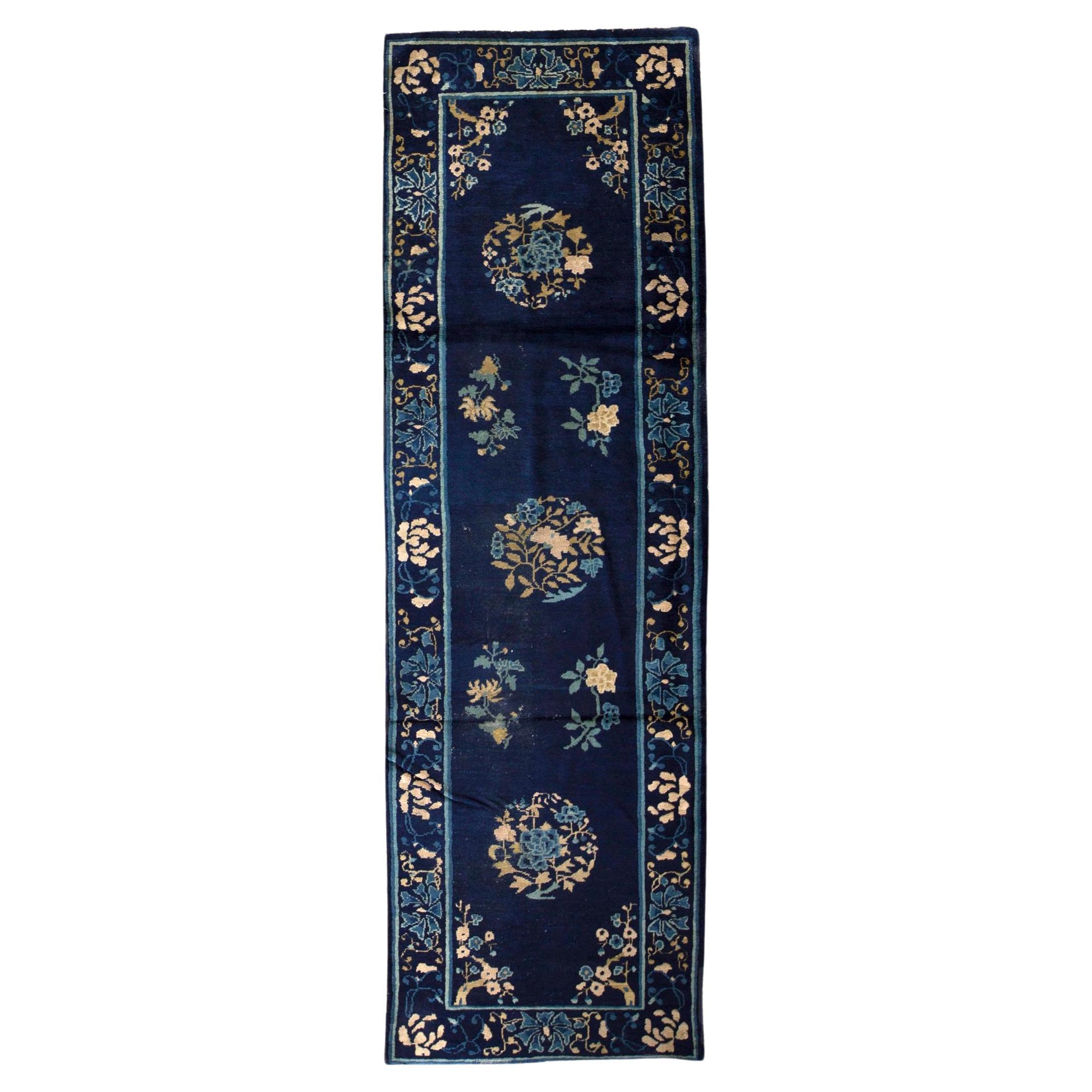 Tapis de couloir traditionnel de luxe en laine bleu antique et bleu marine tissé à la main