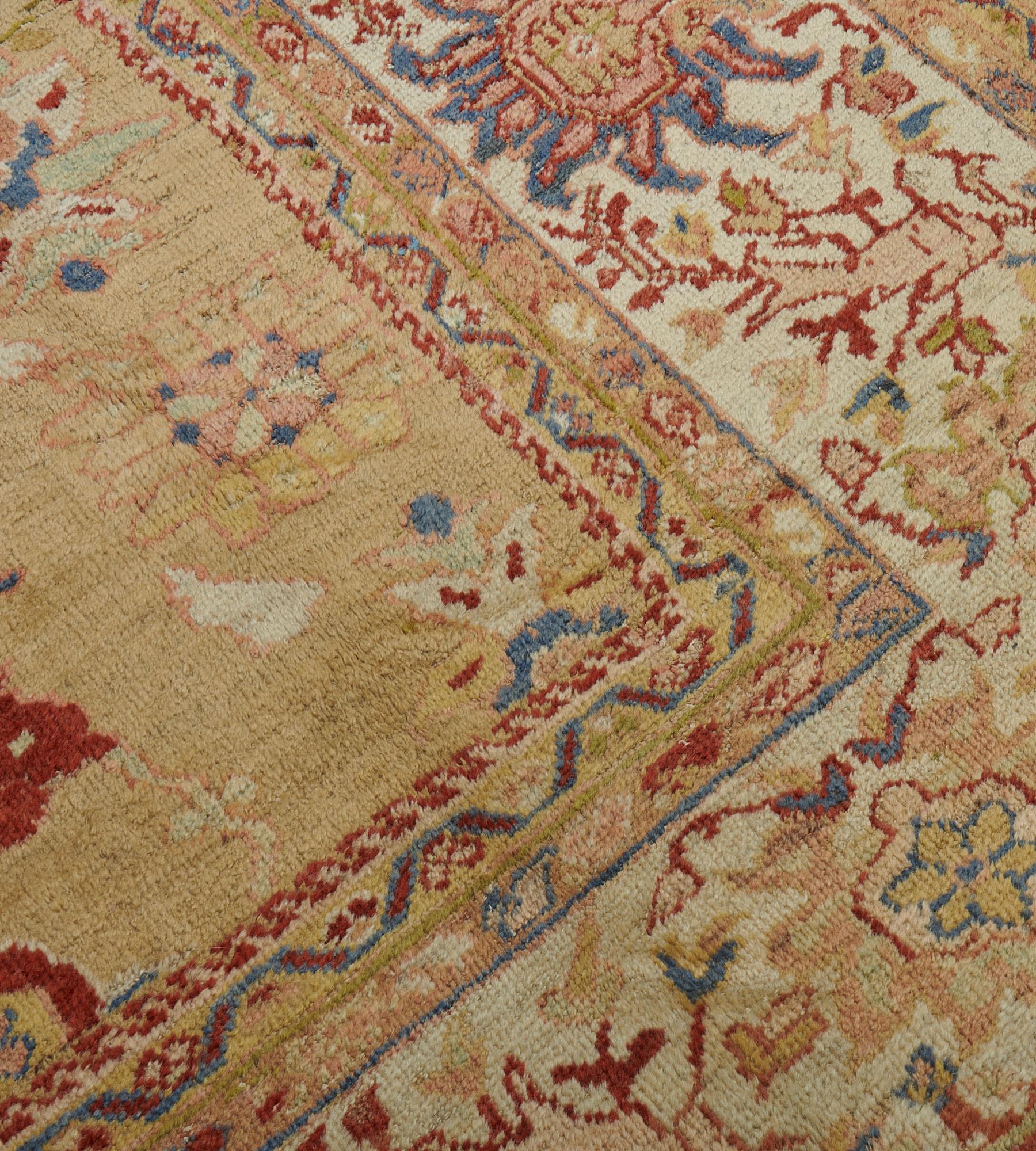 Traditional Handwoven Persian Ziegler Sultanabad Rug In Good Condition For Sale In West Hollywood, CA