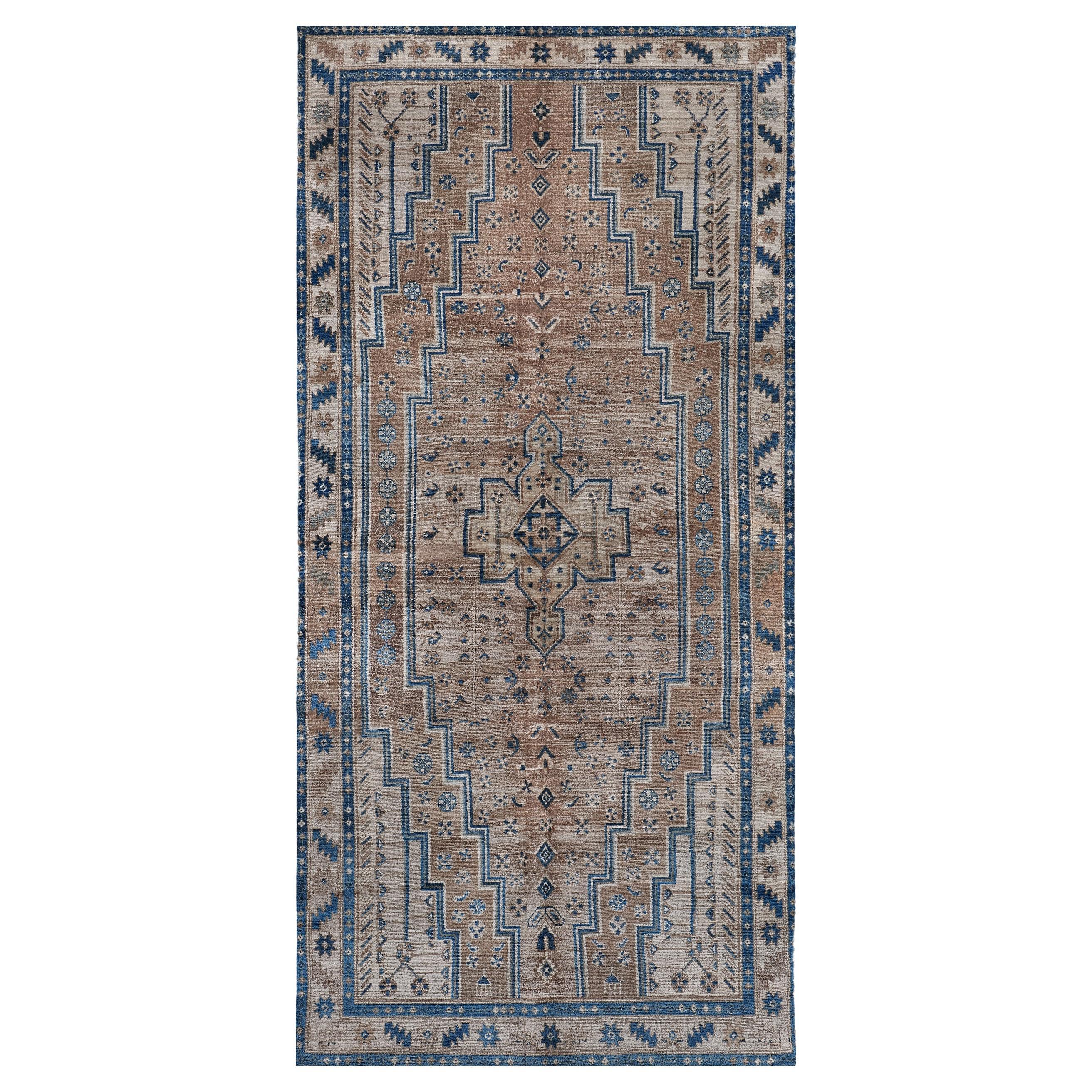 Traditional Handwoven Wool Persian Bidjar Rug