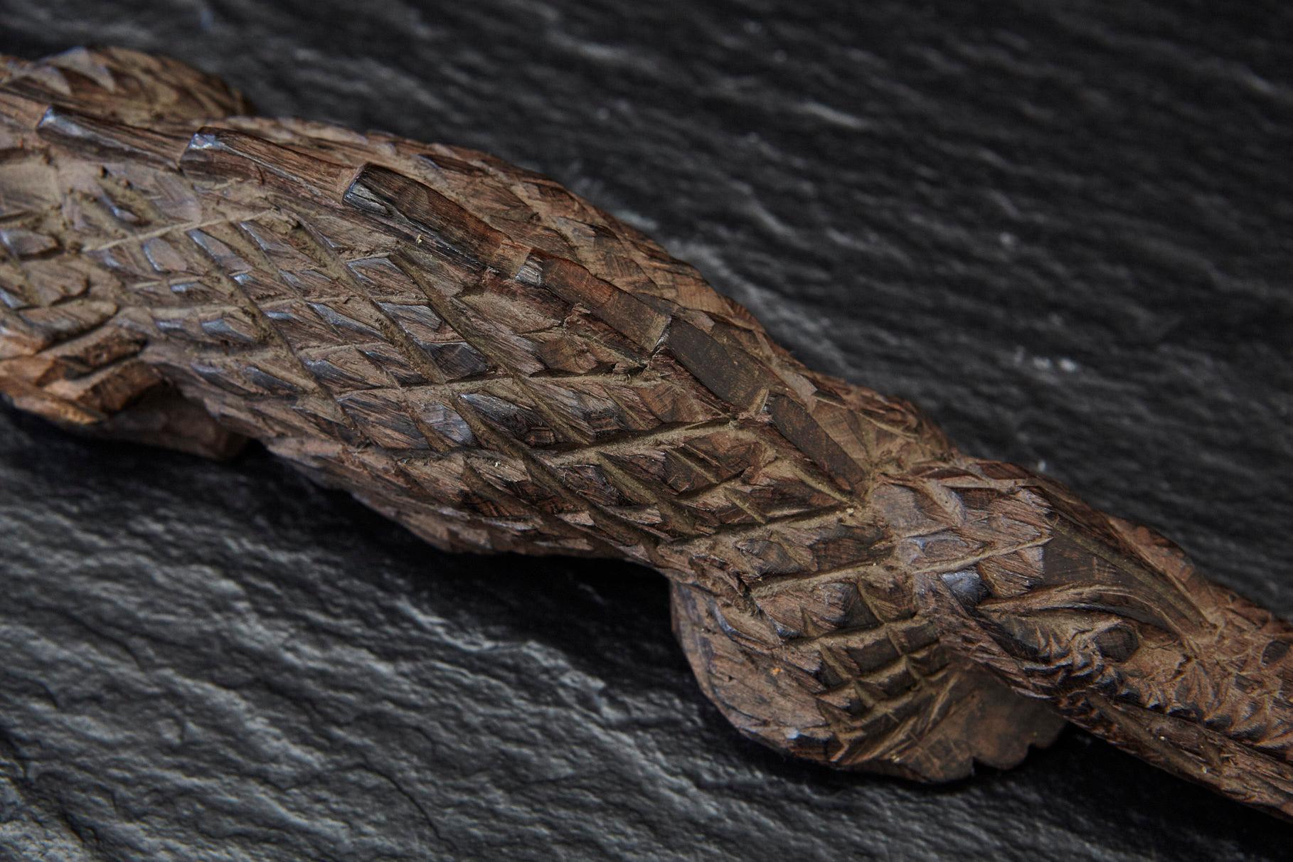 Traditional Hardwood Crocodile Carving, Nigeria, cira 1970s In Good Condition For Sale In Aramits, Nouvelle-Aquitaine