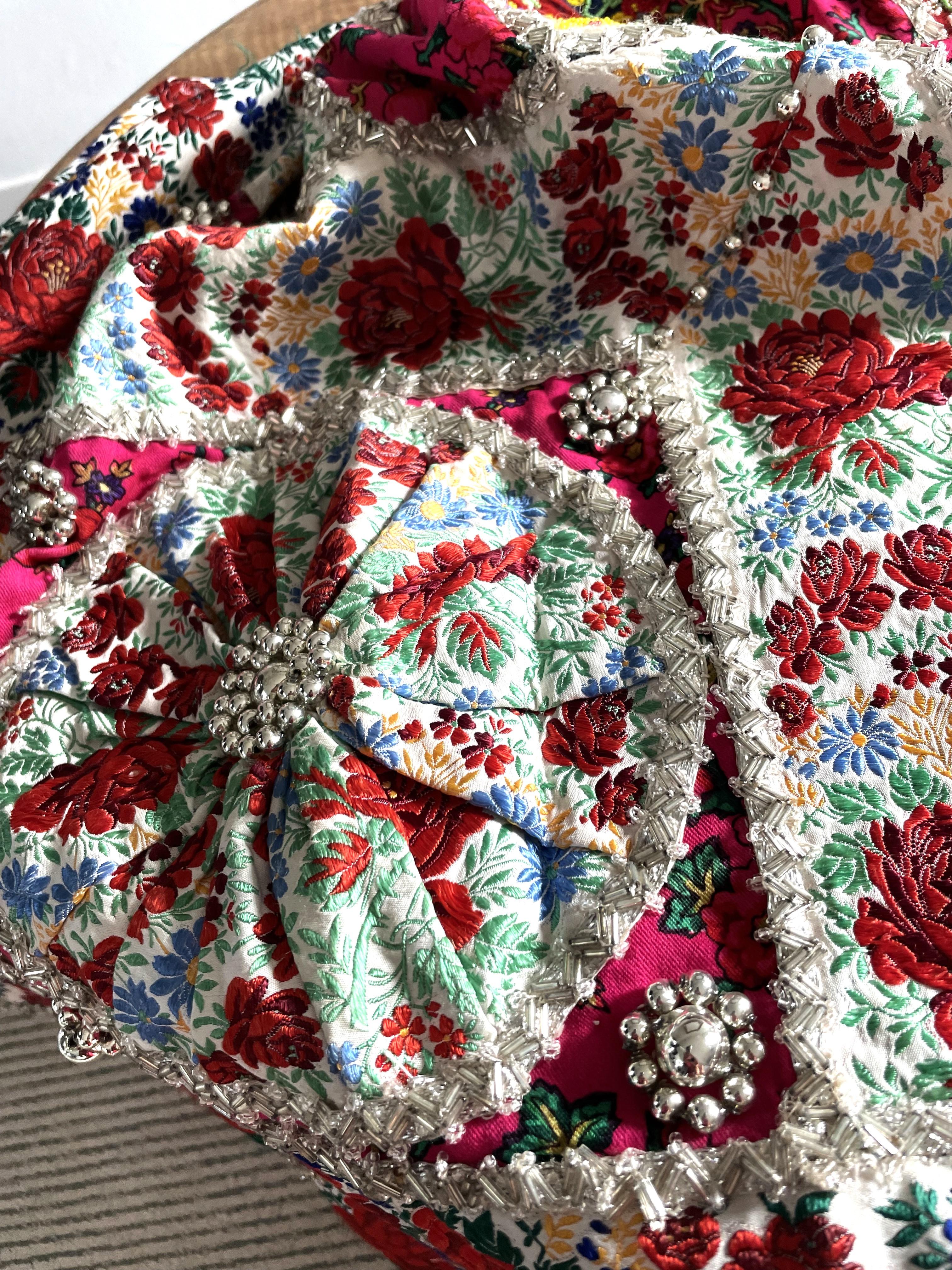 Traditional Hungarian wedding skirt with fully embroidered apron, circa 1960 For Sale 10