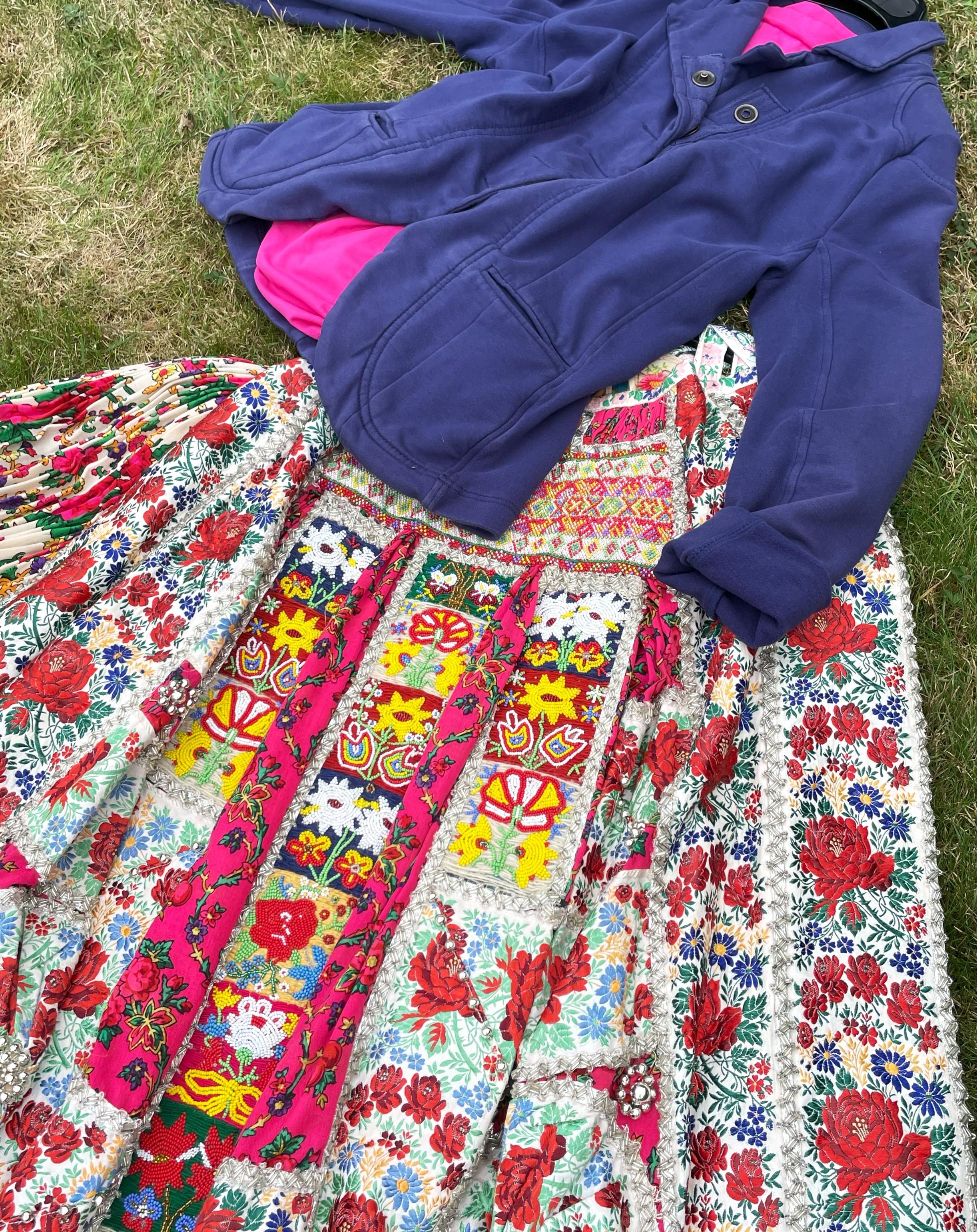 Traditional Hungarian wedding skirt with fully embroidered apron, circa 1960 For Sale 12