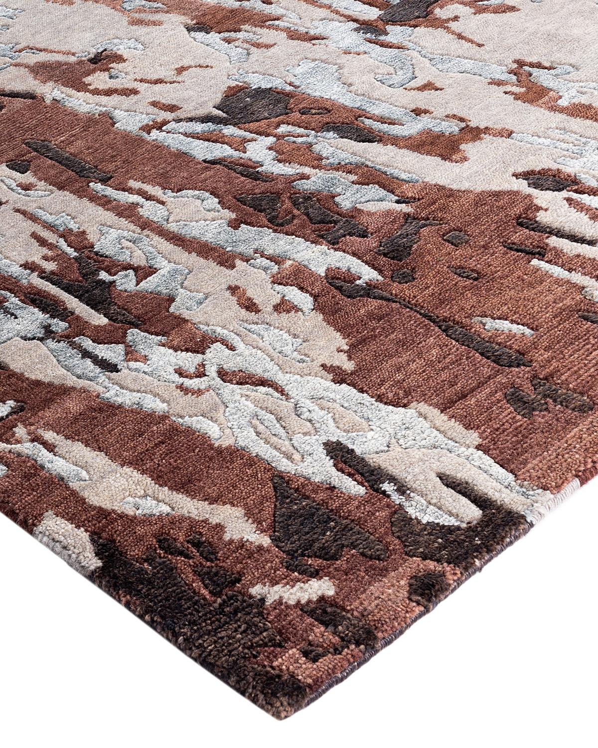 Las alfombras kazak han sido codiciadas durante generaciones, y su estética de diseño único es una cautivadora combinación de historia tribal e influencia geográfica. Intrincadamente anudados a mano con lana, los medallones, los dibujos en toda la