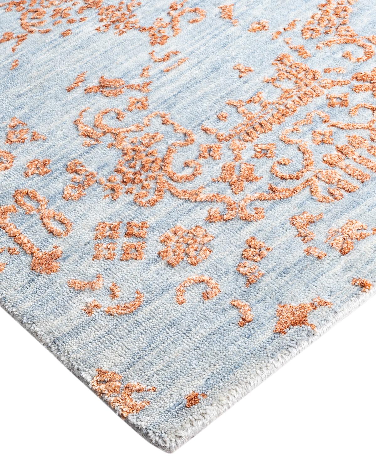 Les tapis kazakhs sont recherchés depuis des générations, leur esthétique unique étant une combinaison captivante d'histoire tribale et d'influence géographique. Les médaillons, les motifs allover et le dessin central, noués à la main de manière
