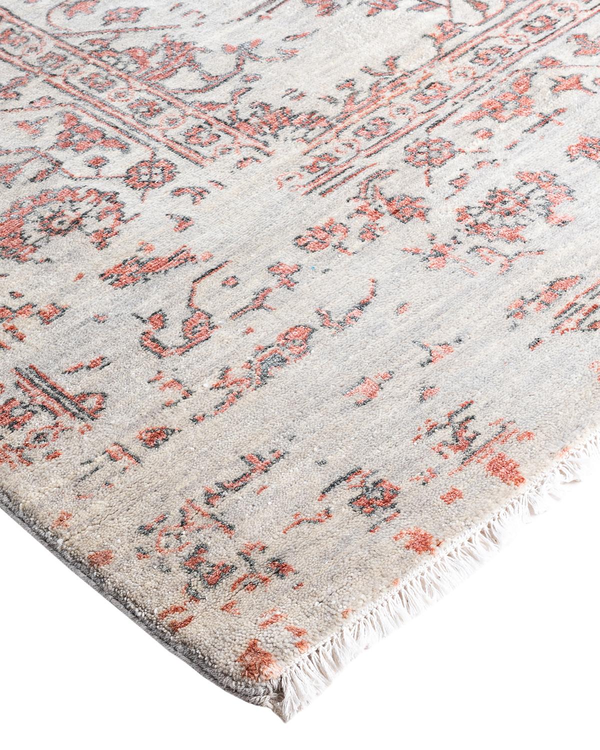 I tappeti Kazak sono ricercati da generazioni e la loro estetica unica è una combinazione accattivante di storia tribale e influenza geografica. Intricatamente annodati a mano in lana, i medaglioni, i motivi allover e il disegno centrale riflettono