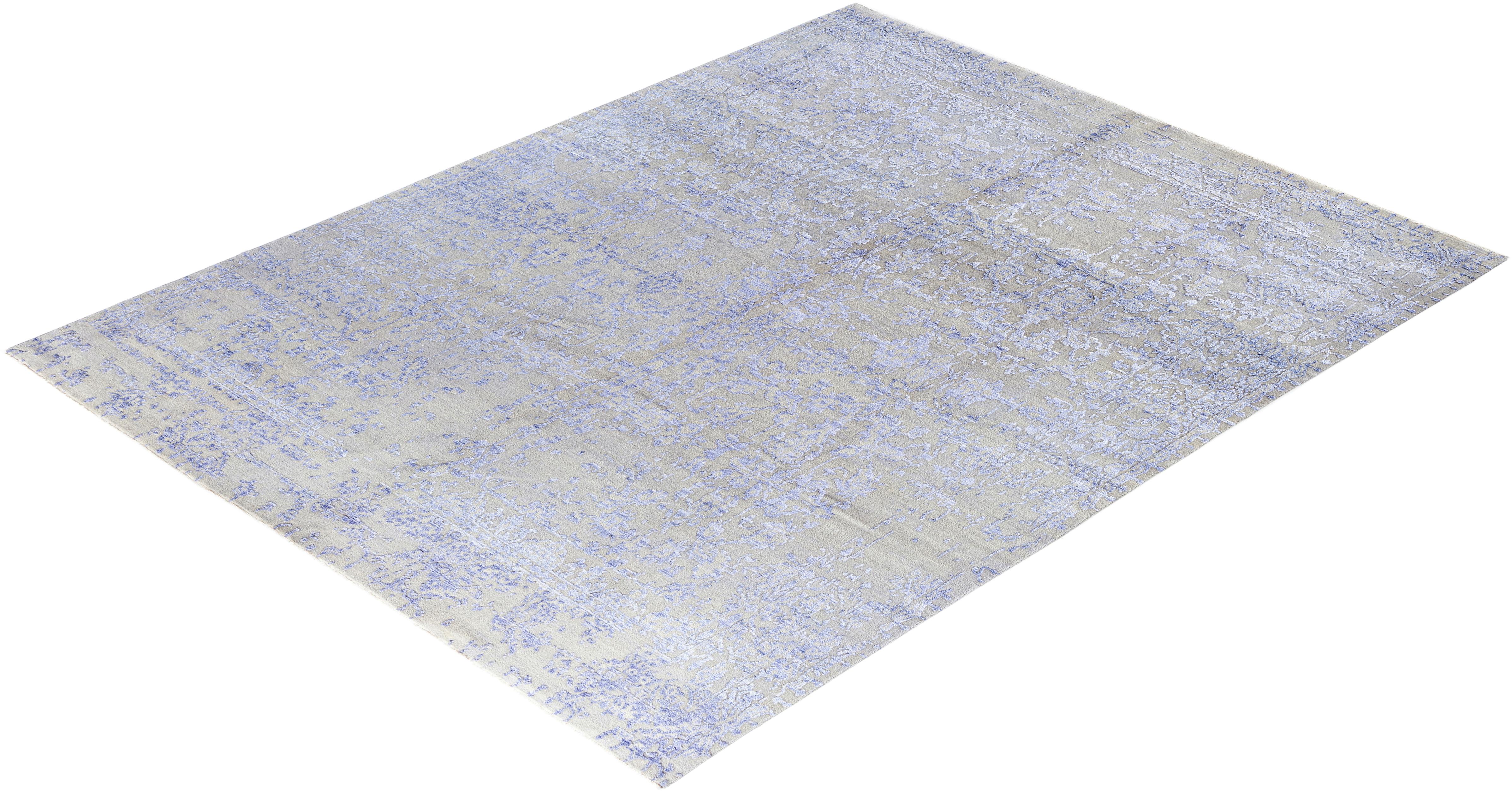 Traditioneller handgeknüpfter abstrakter Ikat-Teppich aus Seide und Wolle in Grau, 8' 1