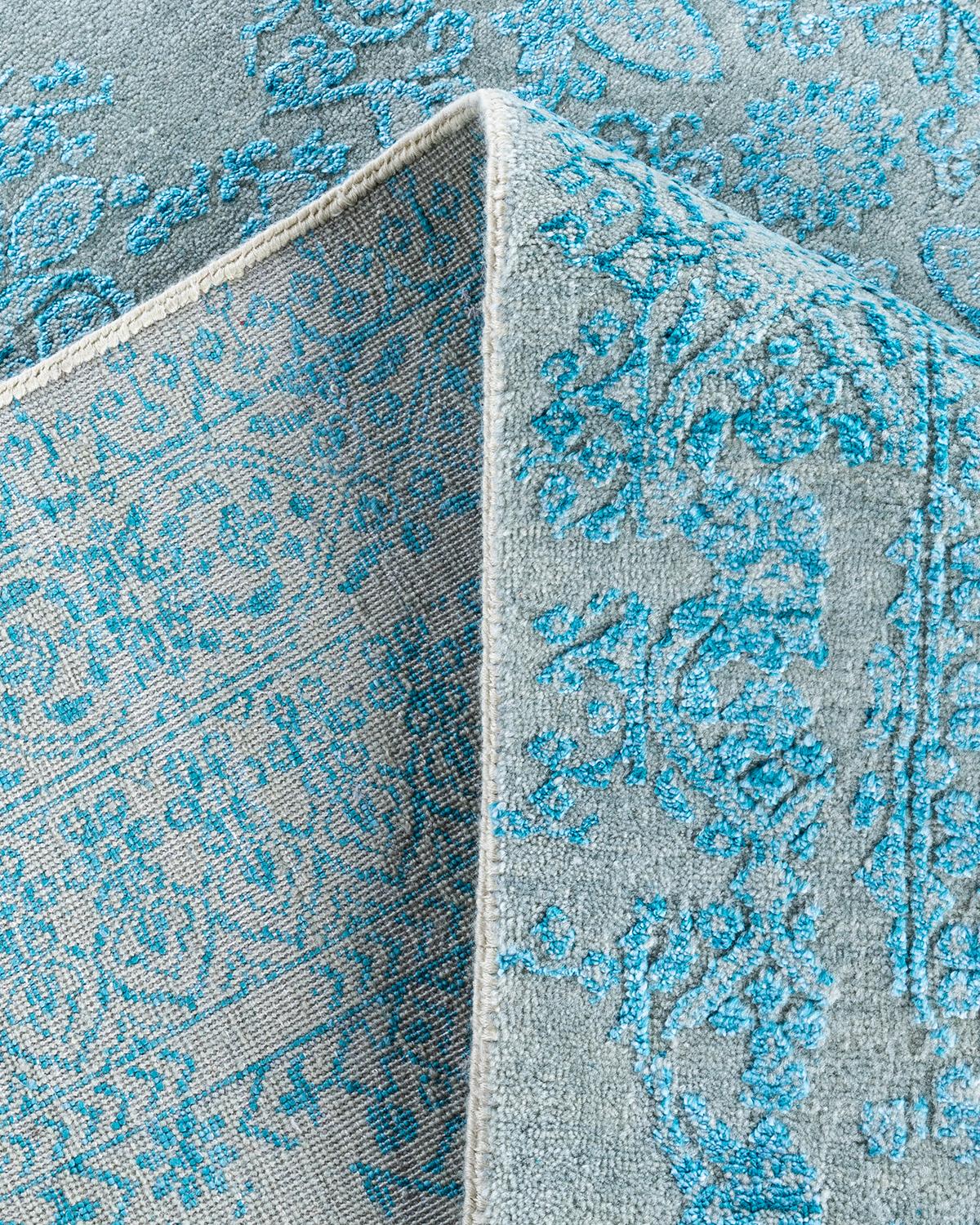 Traditioneller handgeknüpfter abstrakter Ikat-Teppich aus Seide und Wolle in Grau, 8' 1