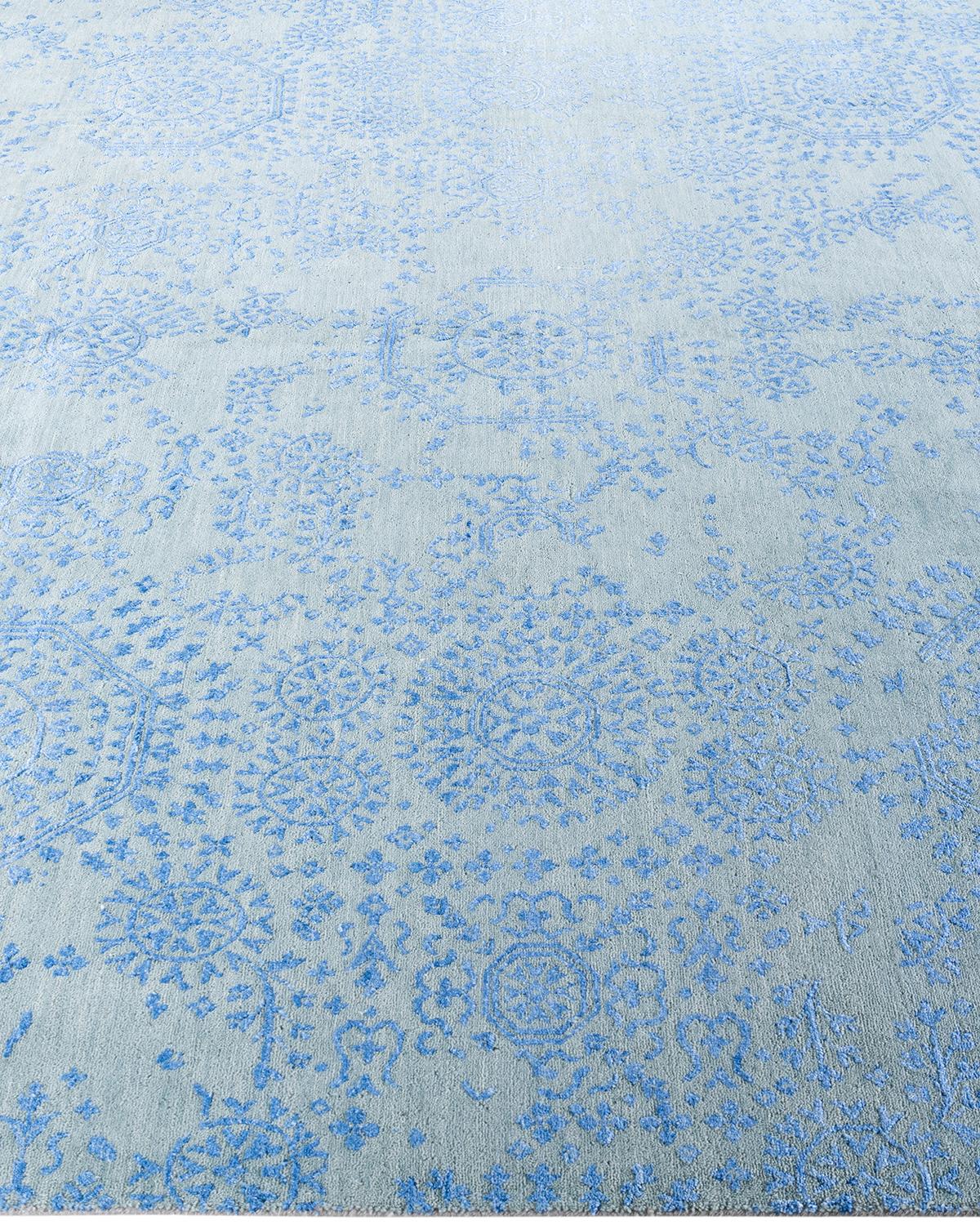 Traditioneller handgeknüpfter abstrakter Ikat-Teppich aus Seide und Wolle in Grau, 8' 10
