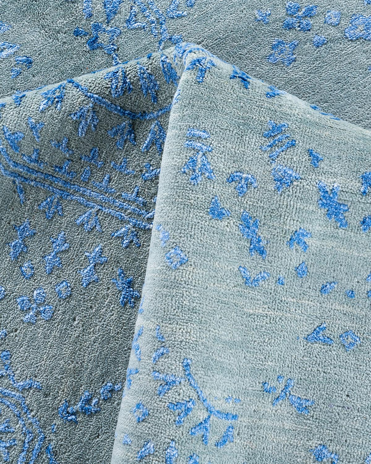 Traditioneller handgeknüpfter abstrakter Ikat-Teppich aus Seide und Wolle in Grau, 8' 10