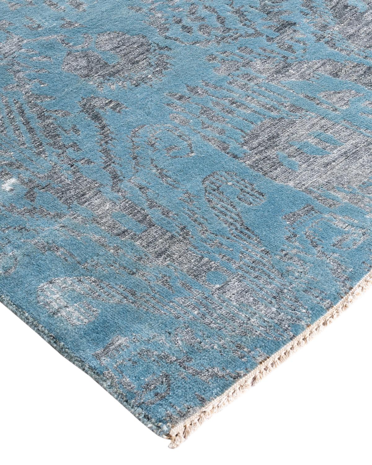 Les tapis kazakhs sont recherchés depuis des générations, leur esthétique unique étant une combinaison captivante d'histoire tribale et d'influence géographique. Les médaillons, les motifs allover et le dessin central, noués à la main de manière