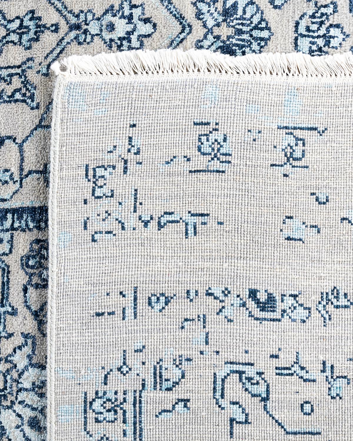 Traditioneller handgeknüpfter abstrakter Ikat-Teppich aus Seide und Wolle in Grau, 8' 2