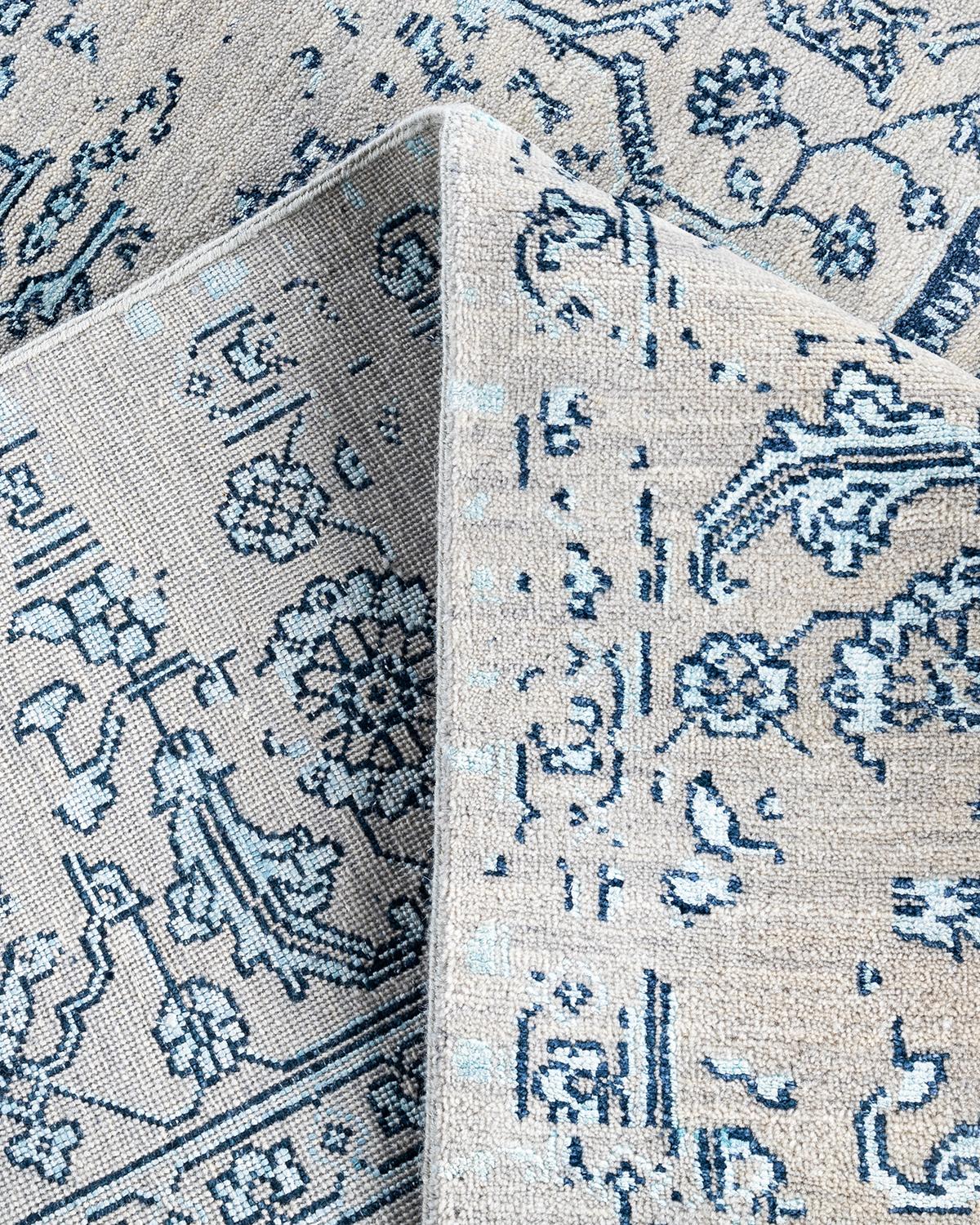 Traditioneller handgeknüpfter abstrakter Ikat-Teppich aus Seide und Wolle in Grau, 8' 2
