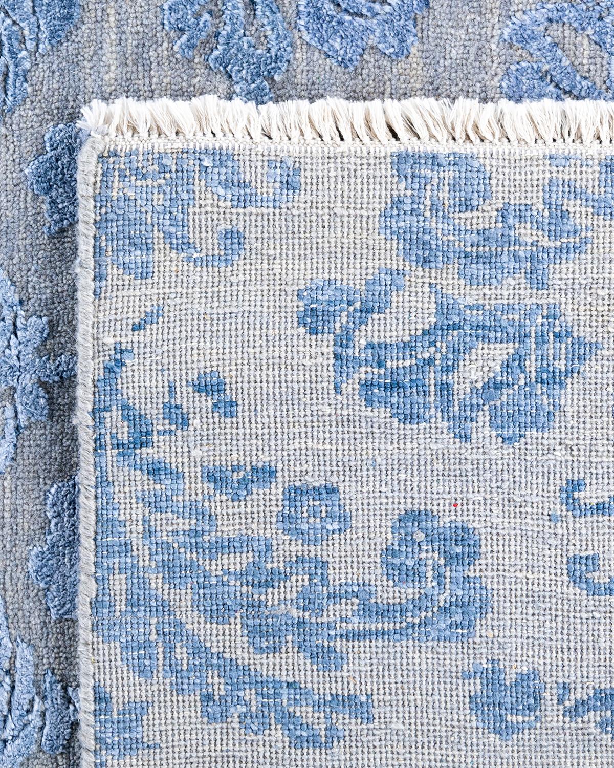 Traditioneller handgeknüpfter abstrakter Ikat-Teppich aus Seide und Wolle in Grau, 8' 2