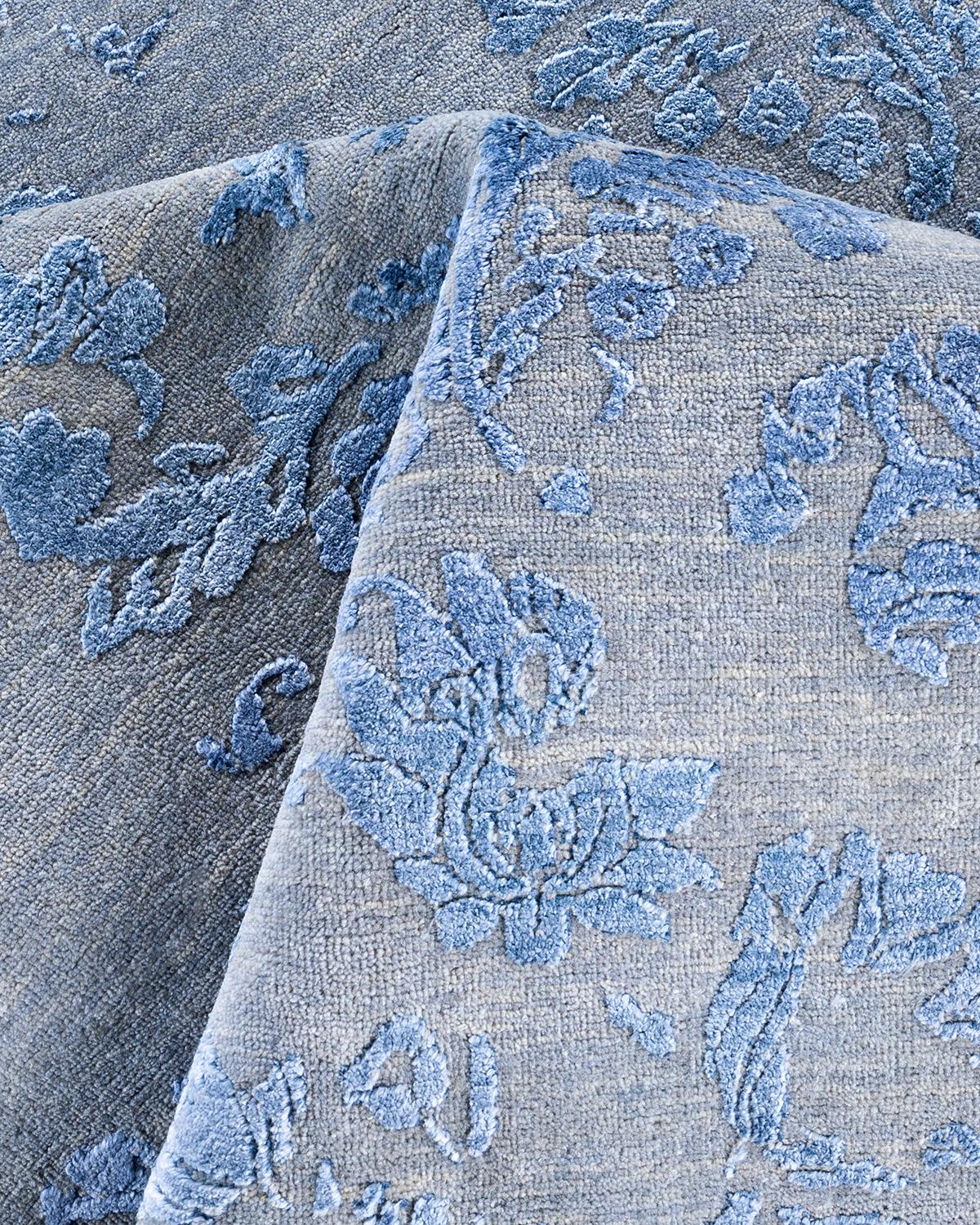 Traditioneller handgeknüpfter abstrakter Ikat-Teppich aus Seide und Wolle in Grau, 8' 2