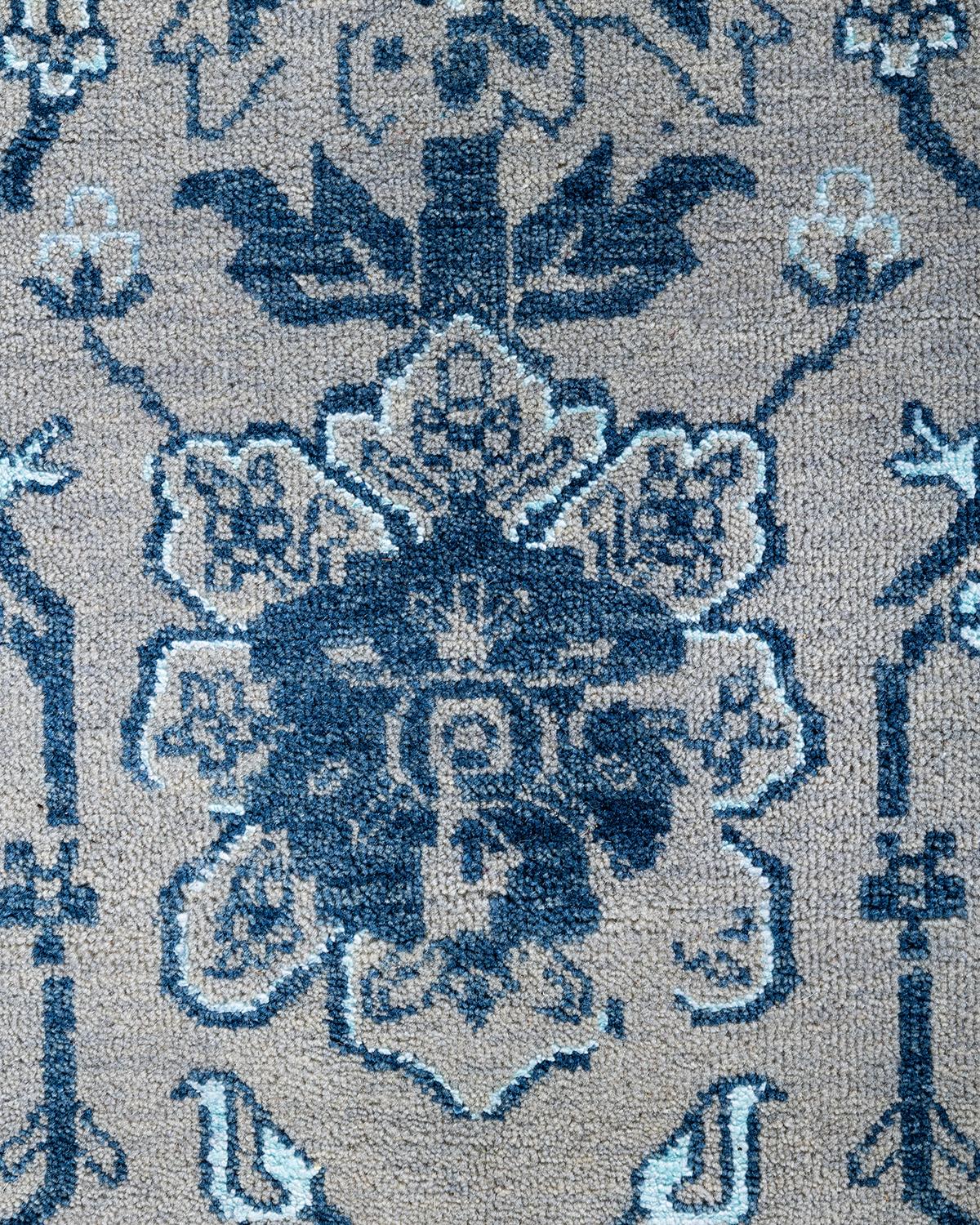 Traditioneller handgeknüpfter abstrakter Ikat-Teppich aus Seide und Wolle in Grau, 8' 2