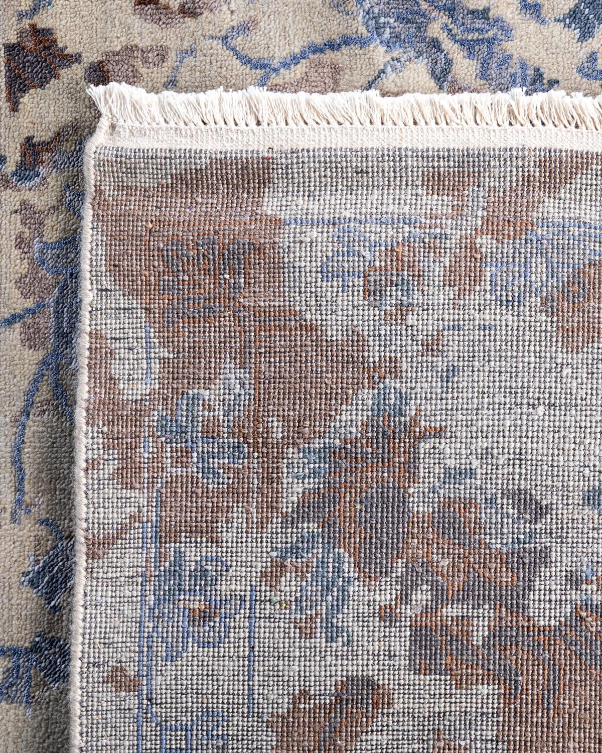Tapis traditionnel Ikat abstrait noué à la main en soie et laine grise 8' 3