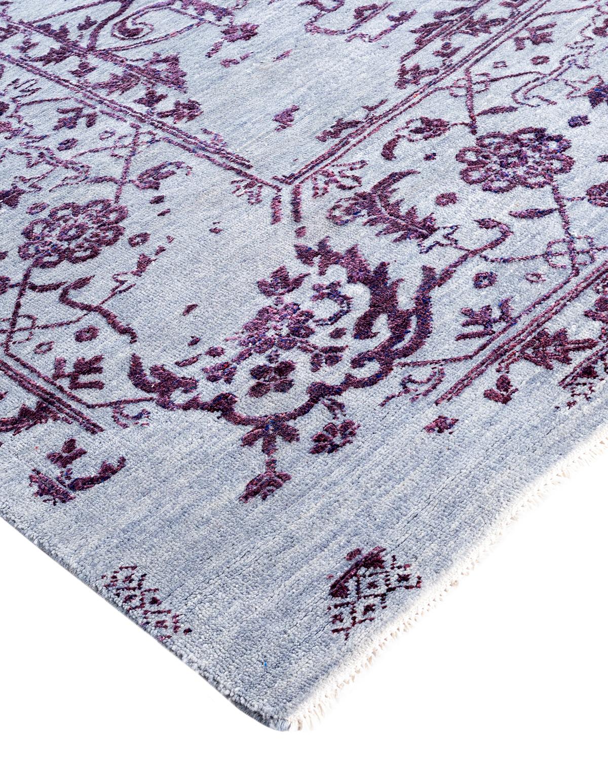 I tappeti Kazak sono ricercati da generazioni e la loro estetica unica è una combinazione accattivante di storia tribale e influenza geografica. Intricatamente annodati a mano in lana, i medaglioni, i motivi allover e il disegno centrale riflettono