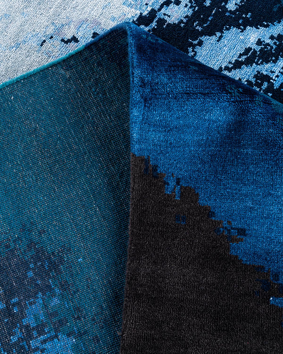XXIe siècle et contemporain Tapis traditionnel Ikat abstrait noué à la main en soie et laine bleu marine 9' 2