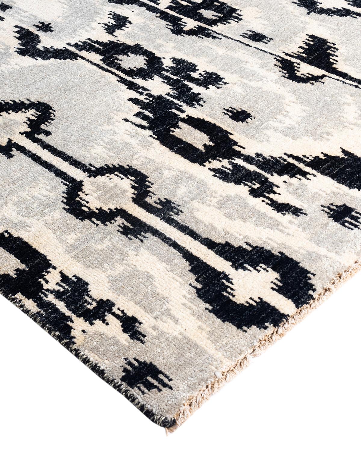 Las alfombras kazak han sido codiciadas durante generaciones, y su estética de diseño único es una cautivadora combinación de historia tribal e influencia geográfica. Intrincadamente anudados a mano con lana, los medallones, los dibujos en toda la