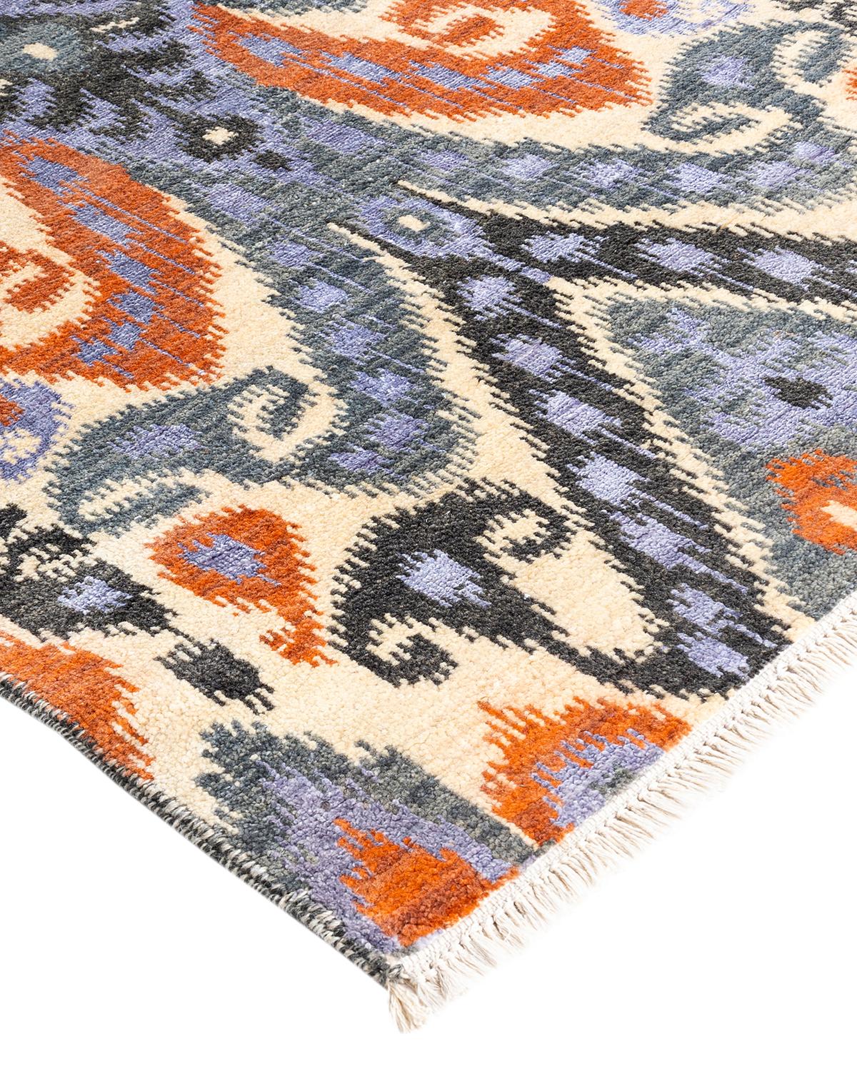 Les tapis kazakhs sont recherchés depuis des générations, leur esthétique unique étant une combinaison captivante d'histoire tribale et d'influence géographique. Les médaillons, les motifs allover et le dessin central, noués à la main de manière