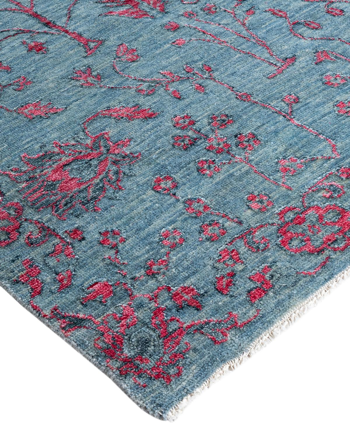 I tappeti Kazak sono ricercati da generazioni e la loro estetica unica è una combinazione accattivante di storia tribale e influenza geografica. Intricatamente annodati a mano in lana, i medaglioni, i motivi allover e il disegno centrale riflettono