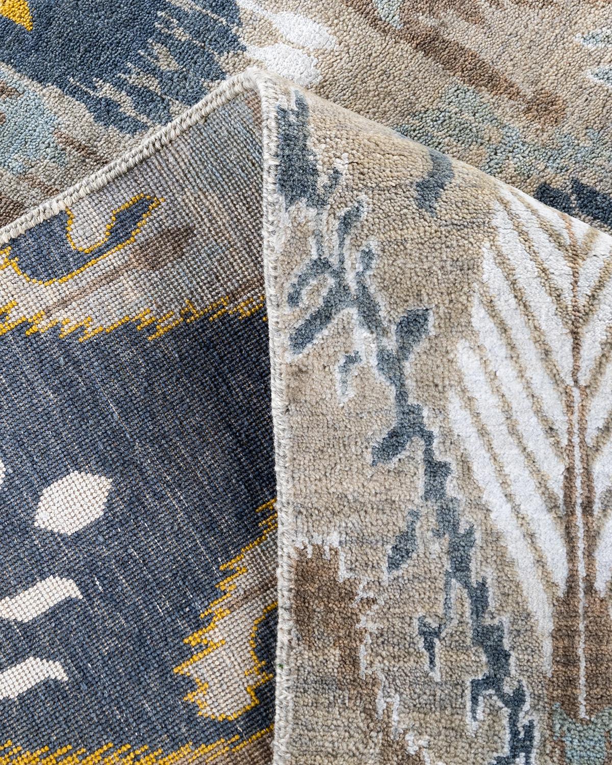 Traditioneller handgeknüpfter, geblümter Ikat-Teppich aus Seide und Wolle in Grau 9' 2