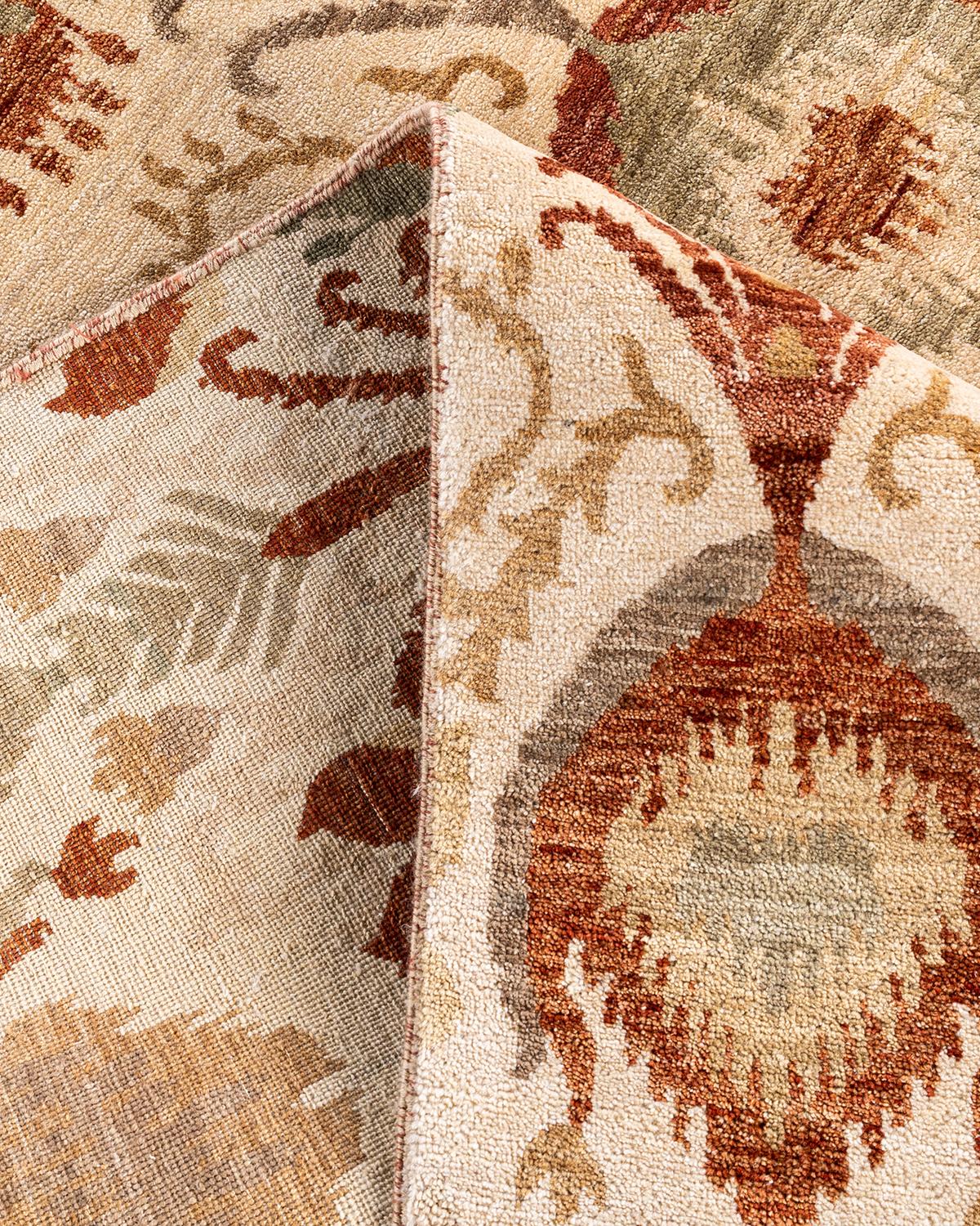 XXIe siècle et contemporain Tapis traditionnel Ikat beige à motifs floraux noués à la main 7' 10