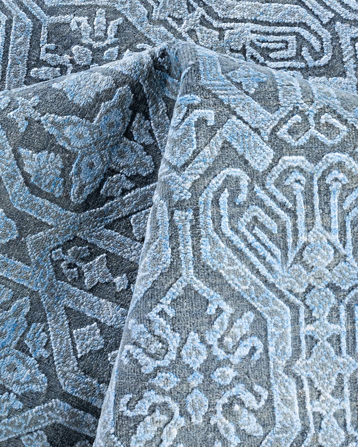 Traditioneller handgeknüpfter geometrischer Ikat-Teppich aus Seide und Wolle in Grau 7' 10