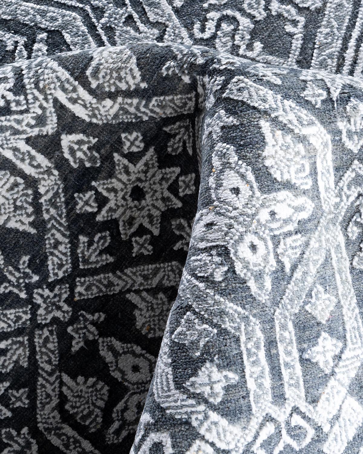 Traditioneller handgeknüpfter geometrischer Ikat-Teppich aus Seide und Wolle in Grau 9' 1