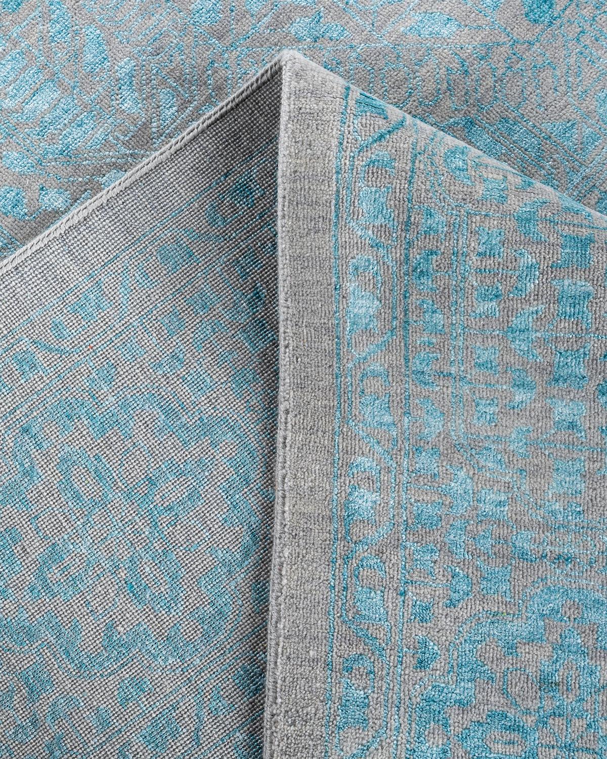 Traditioneller handgeknüpfter orientalischer Teppich aus Seide und Wolle in Grau von Ikat 9' 0
