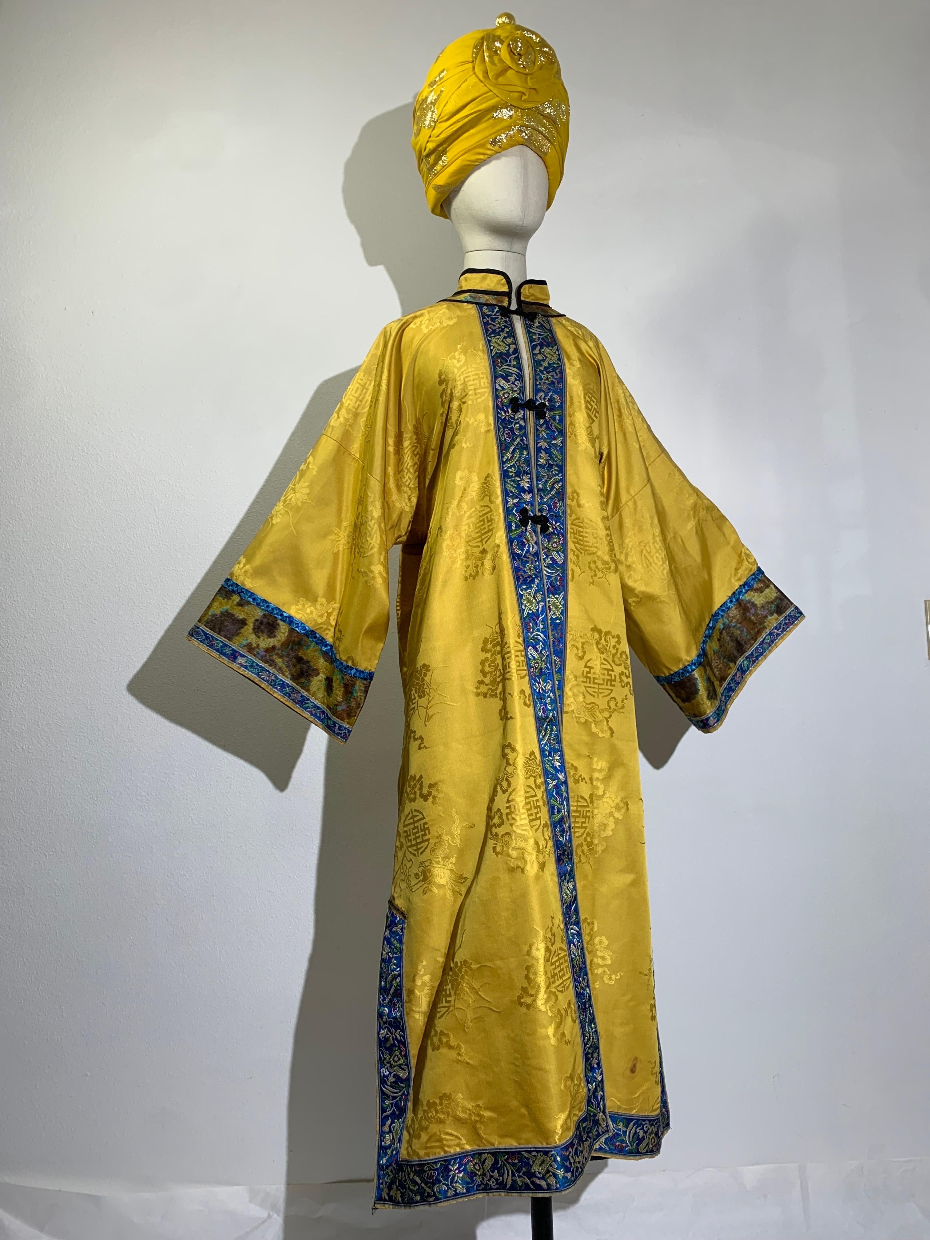 Traditional Imperial Yellow Embroidered Chinese Summer Robe w Blue Banding For Sale 4