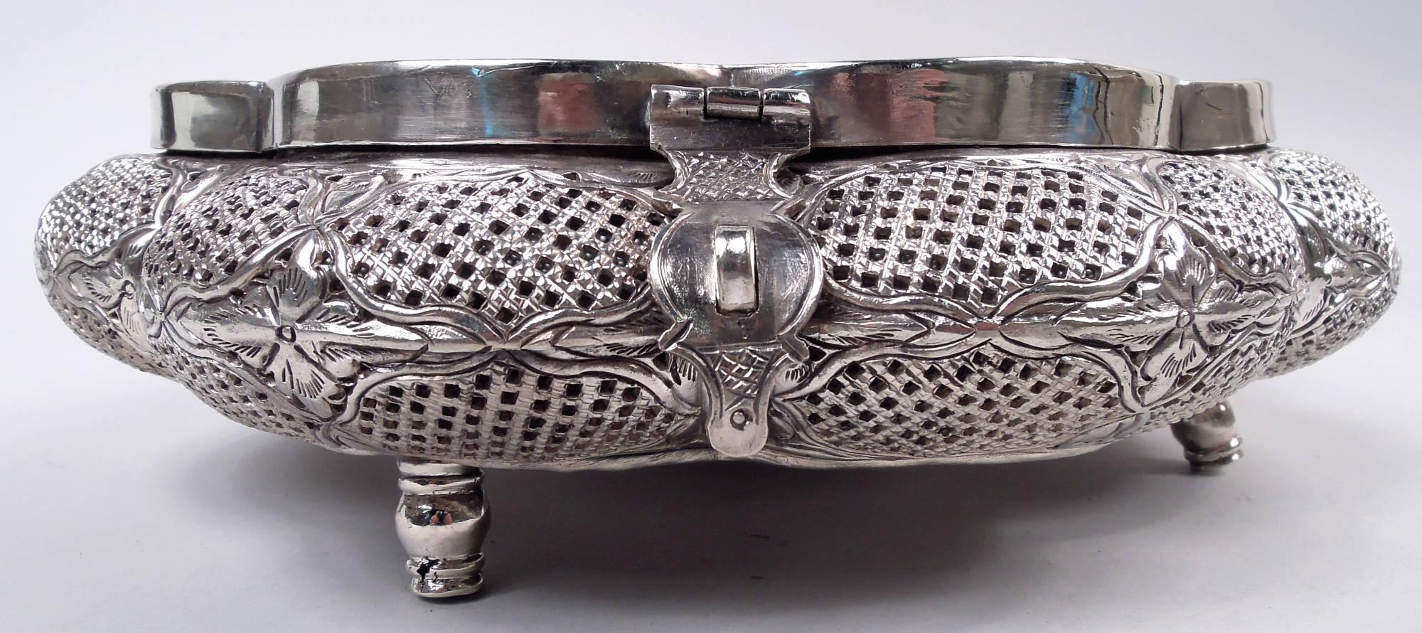 Traditionelle indische große & schwere exotische Silber Andenkenbox (Indisch) im Angebot