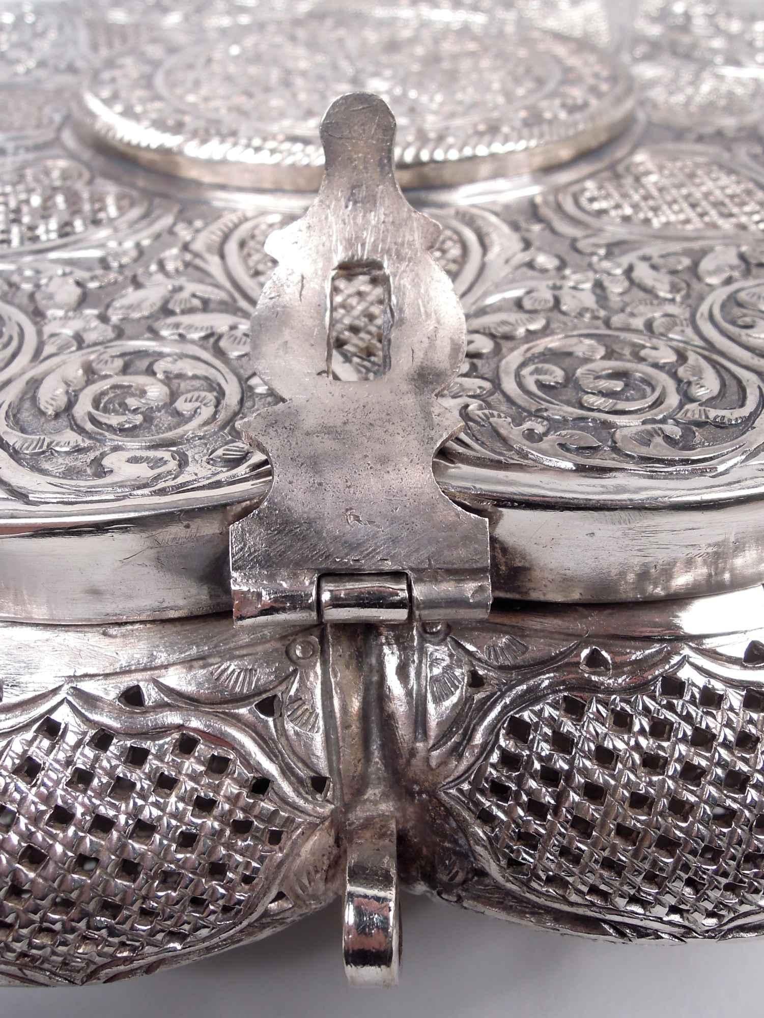 Traditionelle indische große & schwere exotische Silber Andenkenbox im Angebot 2
