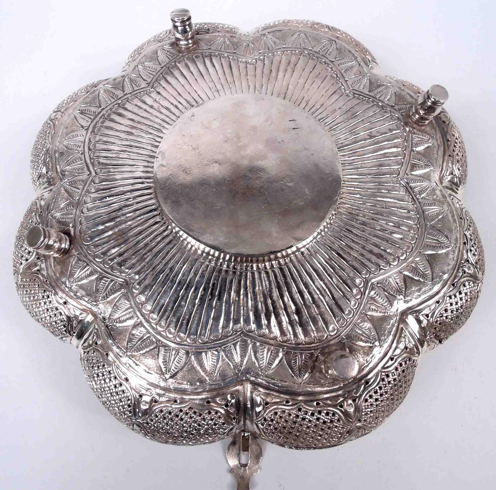Traditionelle indische große & schwere exotische Silber Andenkenbox im Angebot 4