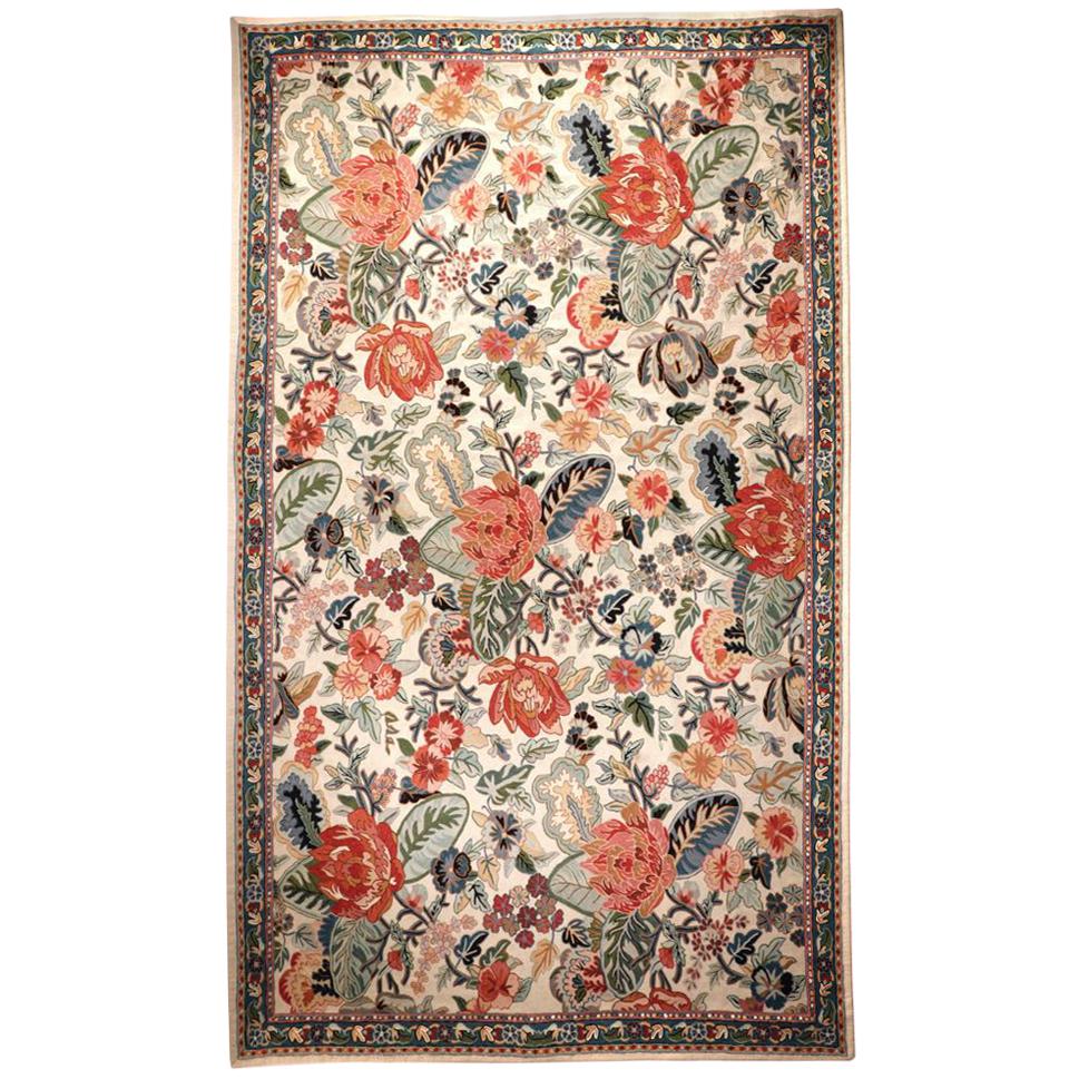 Traditional Indian Wool Chain Stitch Decorative Area Rug, Kashmir Valley, India For Sale