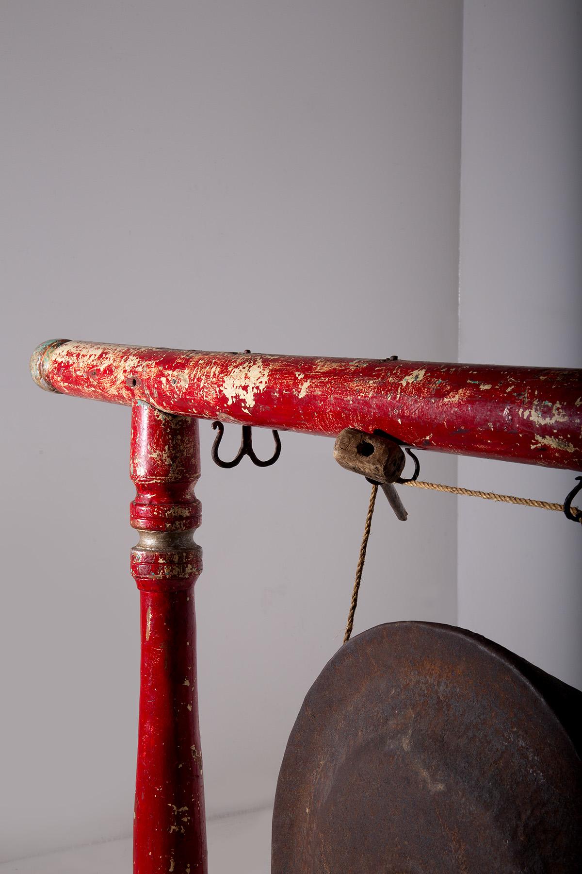19th Century Gong traditionnel indonésien antique et bonang en vente