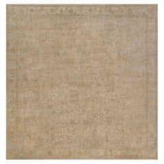 Traditionell inspirierter arabesker Seidenteppich in Beige „Goldleaf“ von Doris Leslie Blau