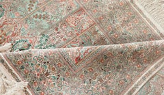 Traditionell inspirierter Bogen-Läufer aus beiger Seide „Arcade“ von Doris Leslie Blau