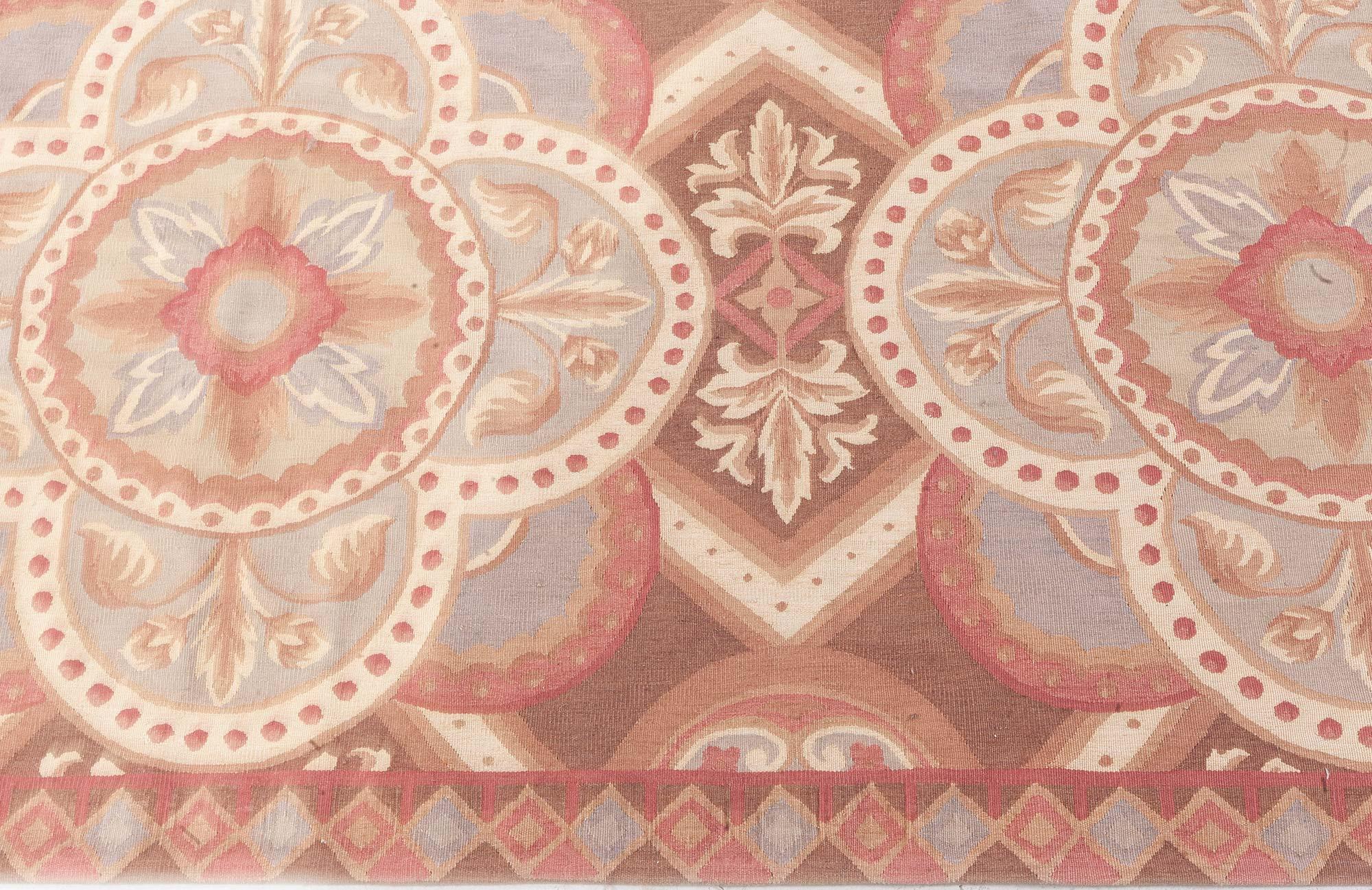 Traditional Inspired Aubusson Rug
Size: 9'0