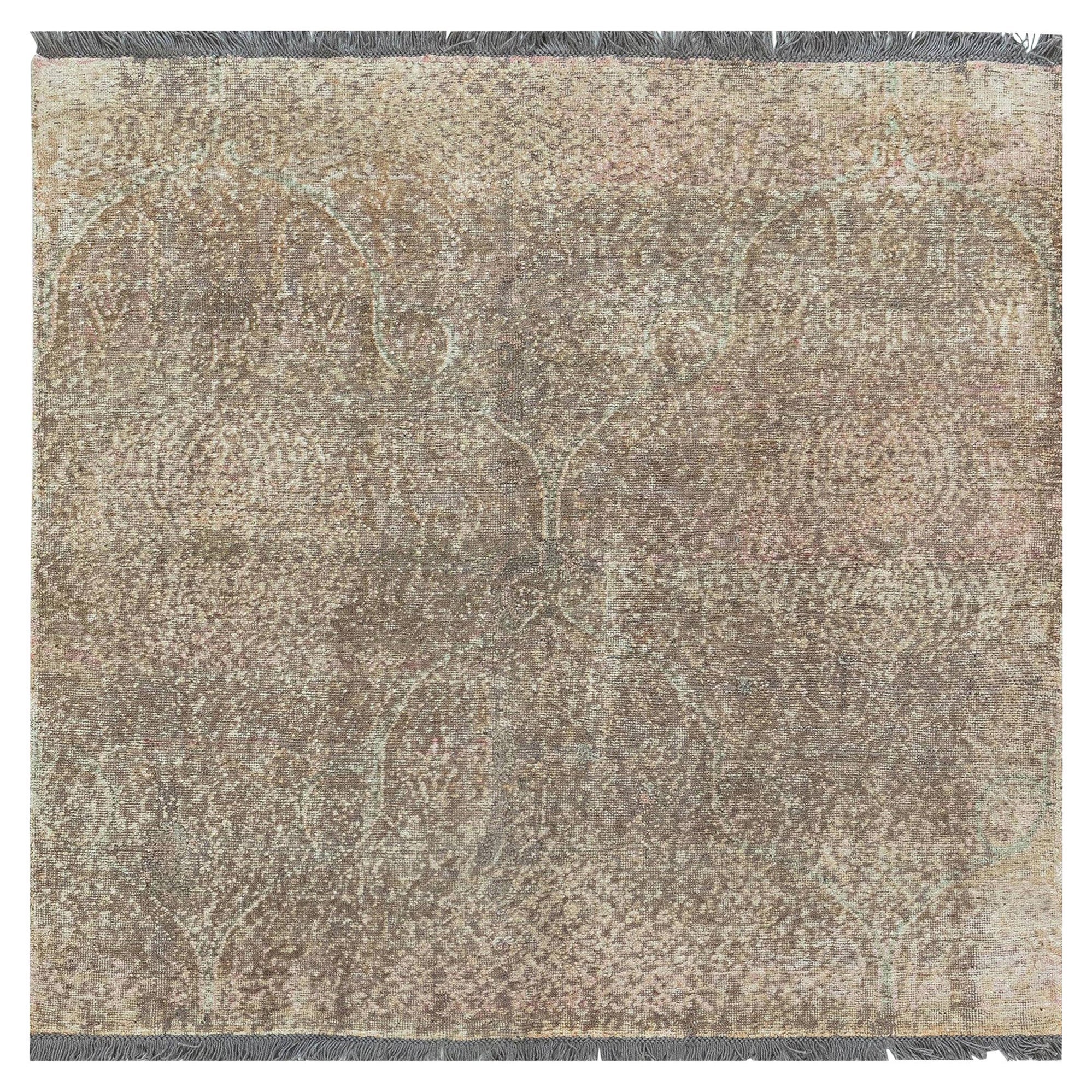 Alfombra anudada a mano azul rosa púrpura de inspiración tradicional de Doris Leslie Blau en venta