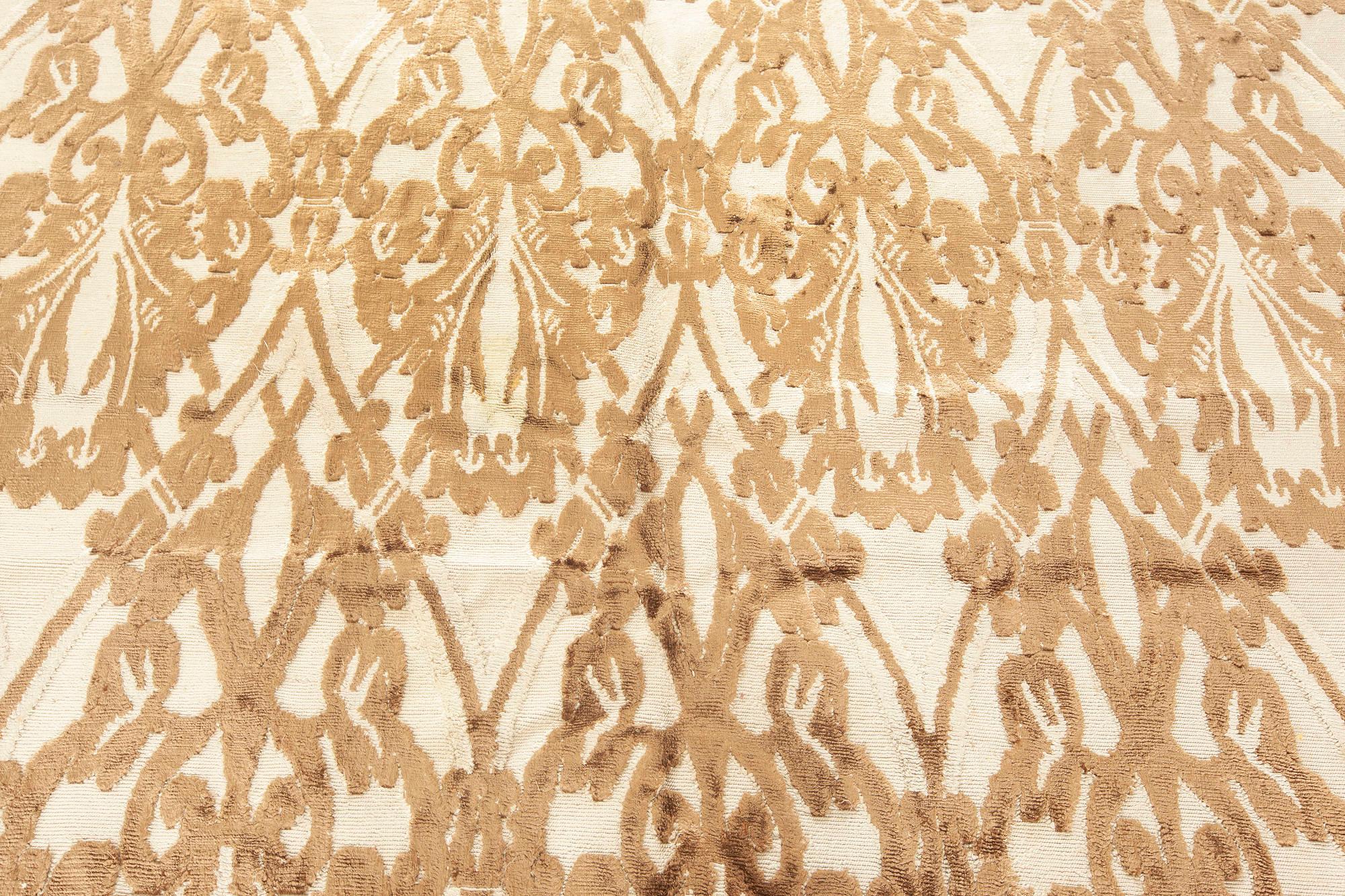 Tapis à fragments d'inspiration traditionnelle en Brown et Gray par Doris Leslie Blau Neuf - En vente à New York, NY