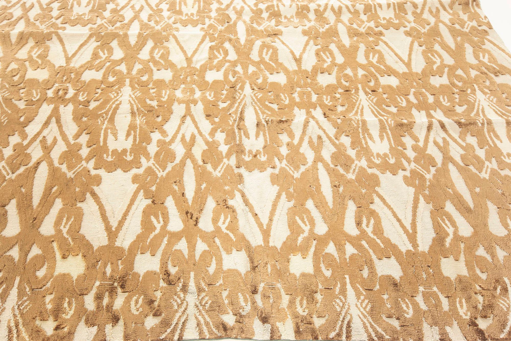 XXIe siècle et contemporain Tapis à fragments d'inspiration traditionnelle en Brown et Gray par Doris Leslie Blau en vente