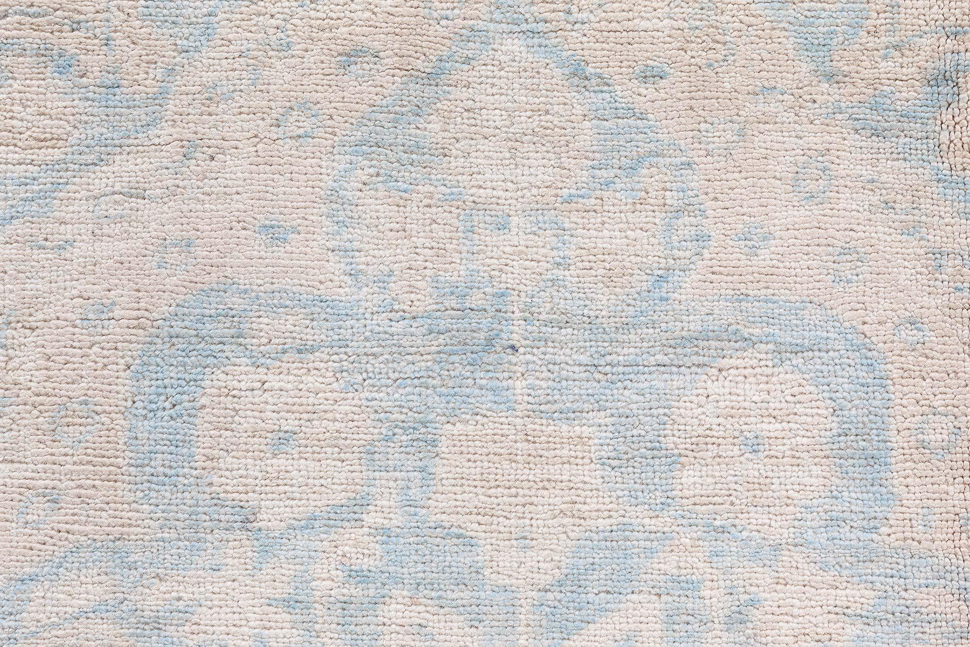 Traditional Inspired Rug by Doris Leslie Blau For Sale 3