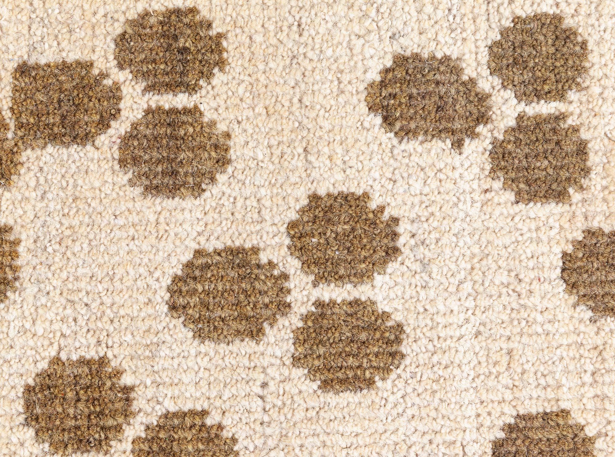 Traditional Inspired Rug by Doris Leslie Blau
Size: 5'7