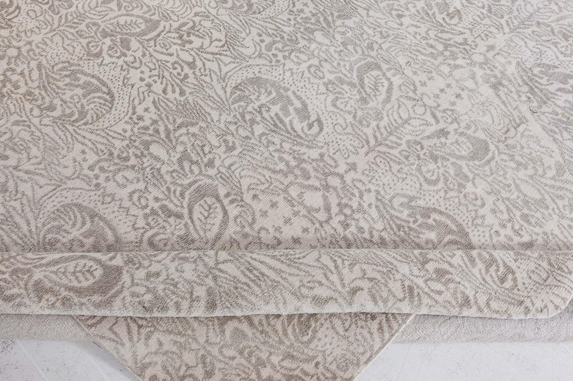 Traditioneller, inspirierter Teppich von Doris Leslie Blau im Zustand „Neu“ im Angebot in New York, NY