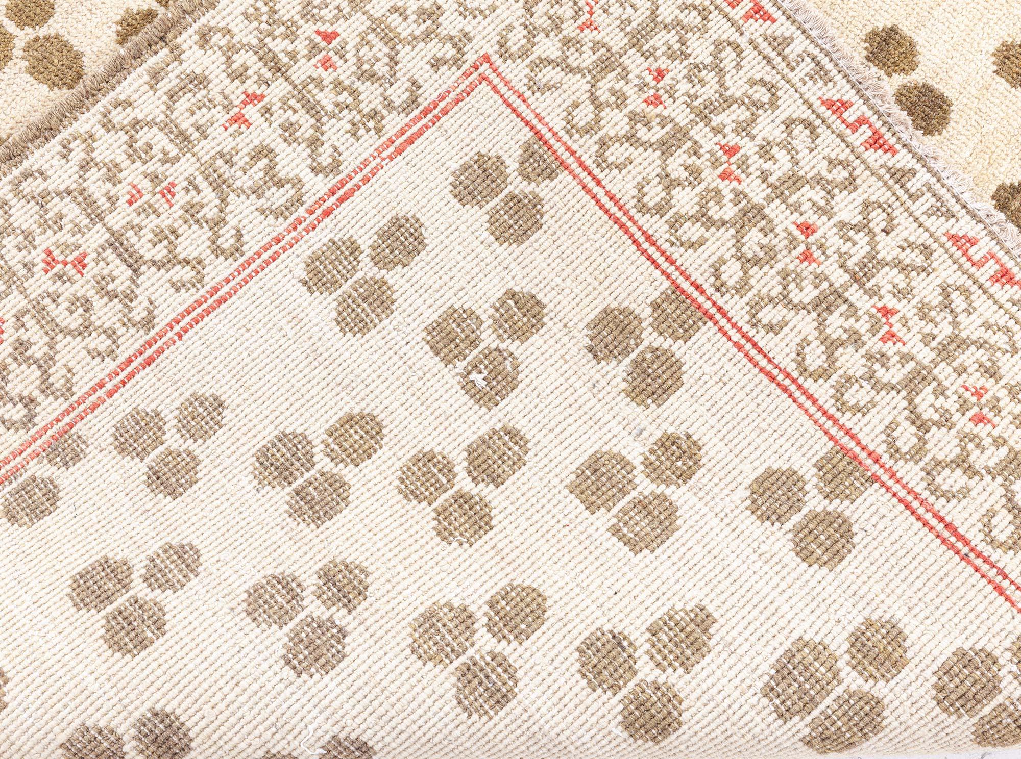 Traditional Inspired Rug by Doris Leslie Blau For Sale 1