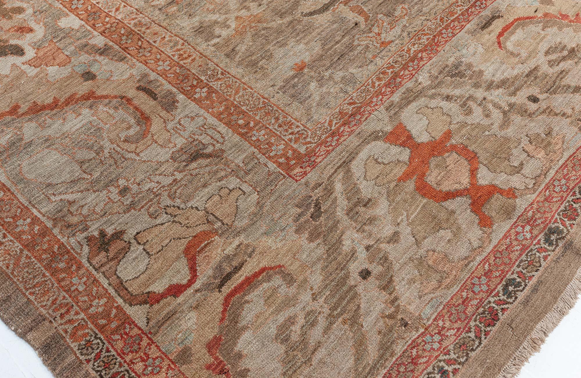 Traditioneller inspirierter Sultanabad-Teppich von Doris Leslie Blau im Zustand „Neu“ im Angebot in New York, NY