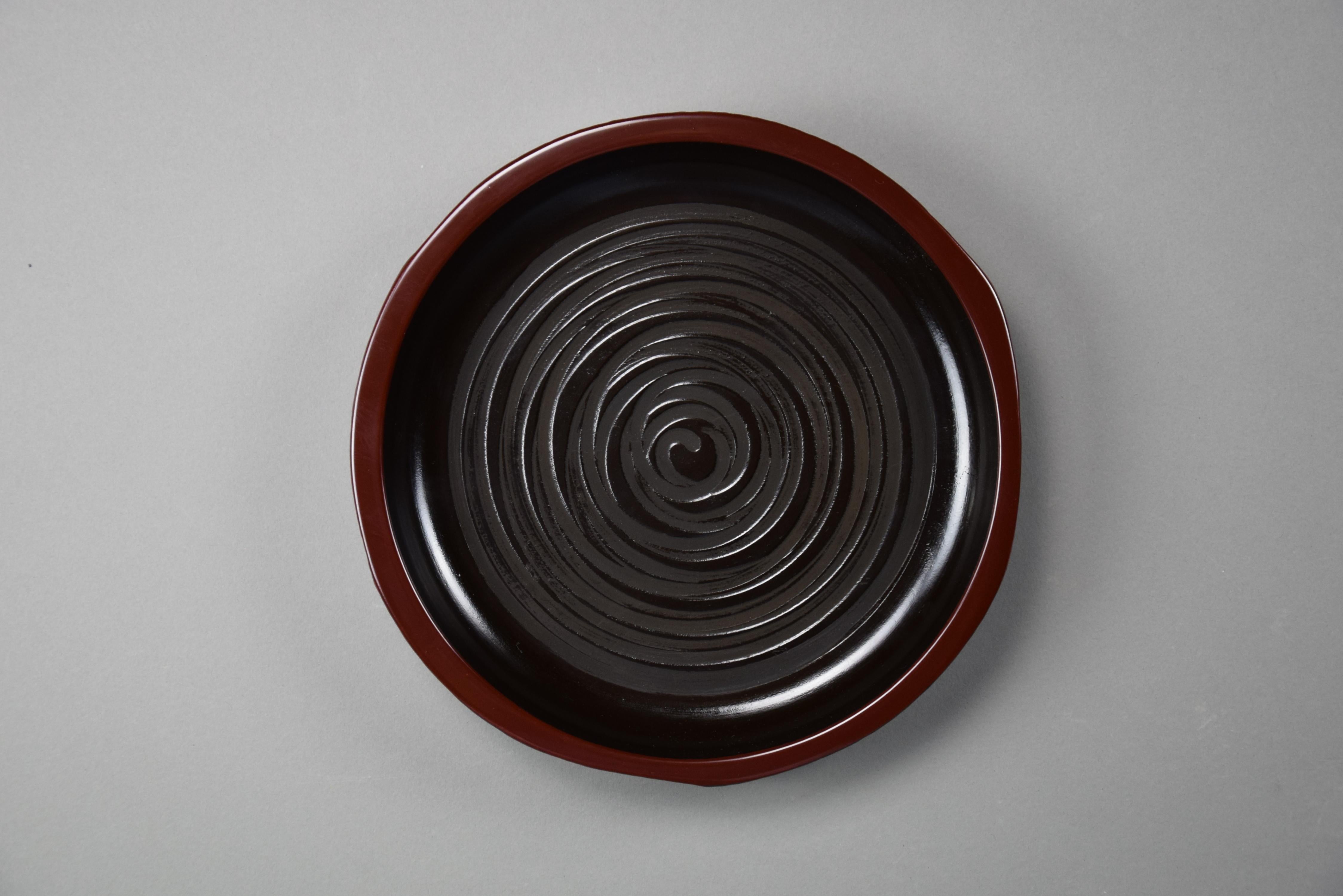 Traditional Japanese Hand Crafted Wooden and Lacquered Center Piece For Sale 3