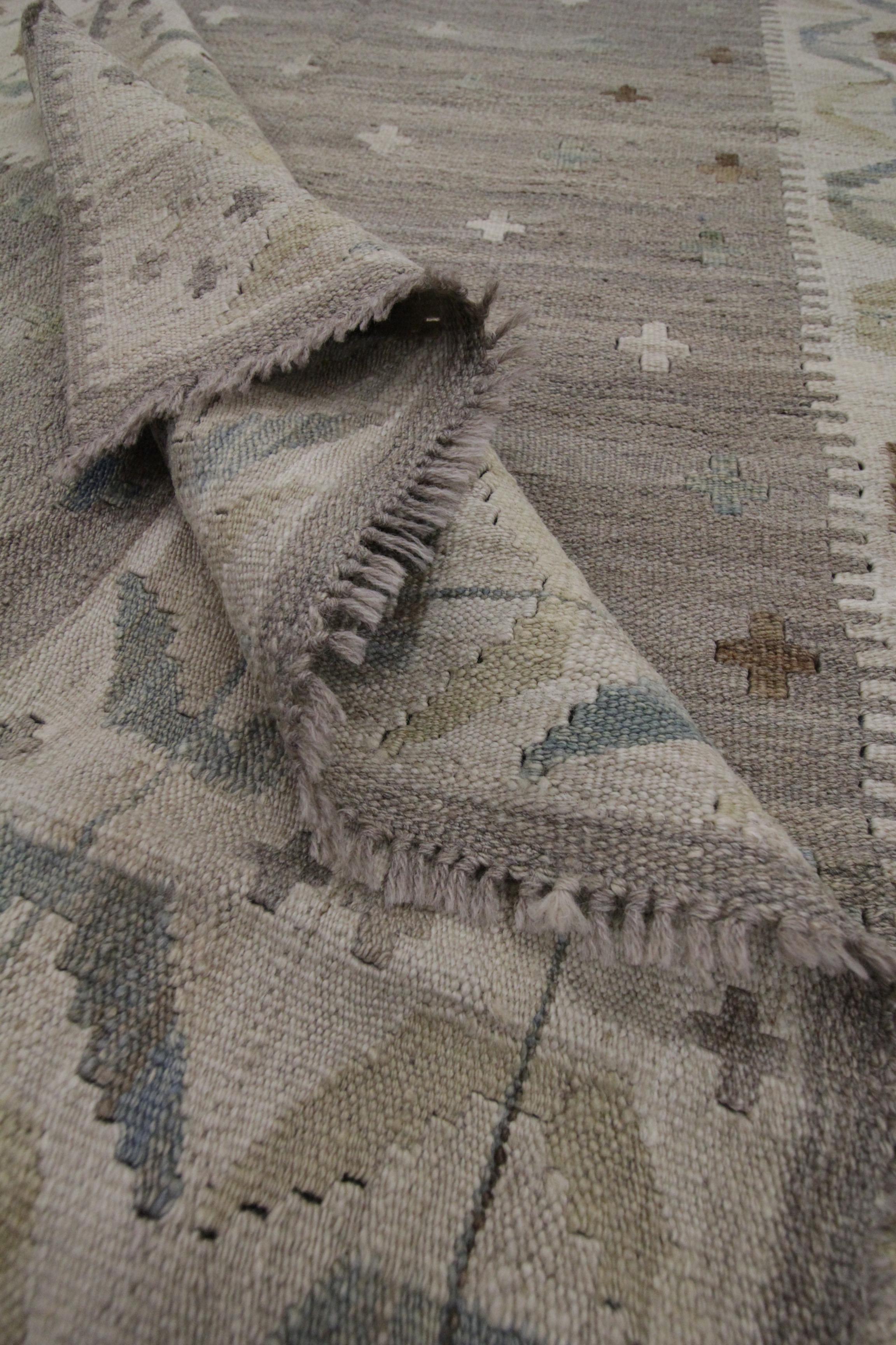 Natural Fiber Beige Kilim Rug Traditional Carpet Kilim Scandinavian Style Brown Wool Area Rug